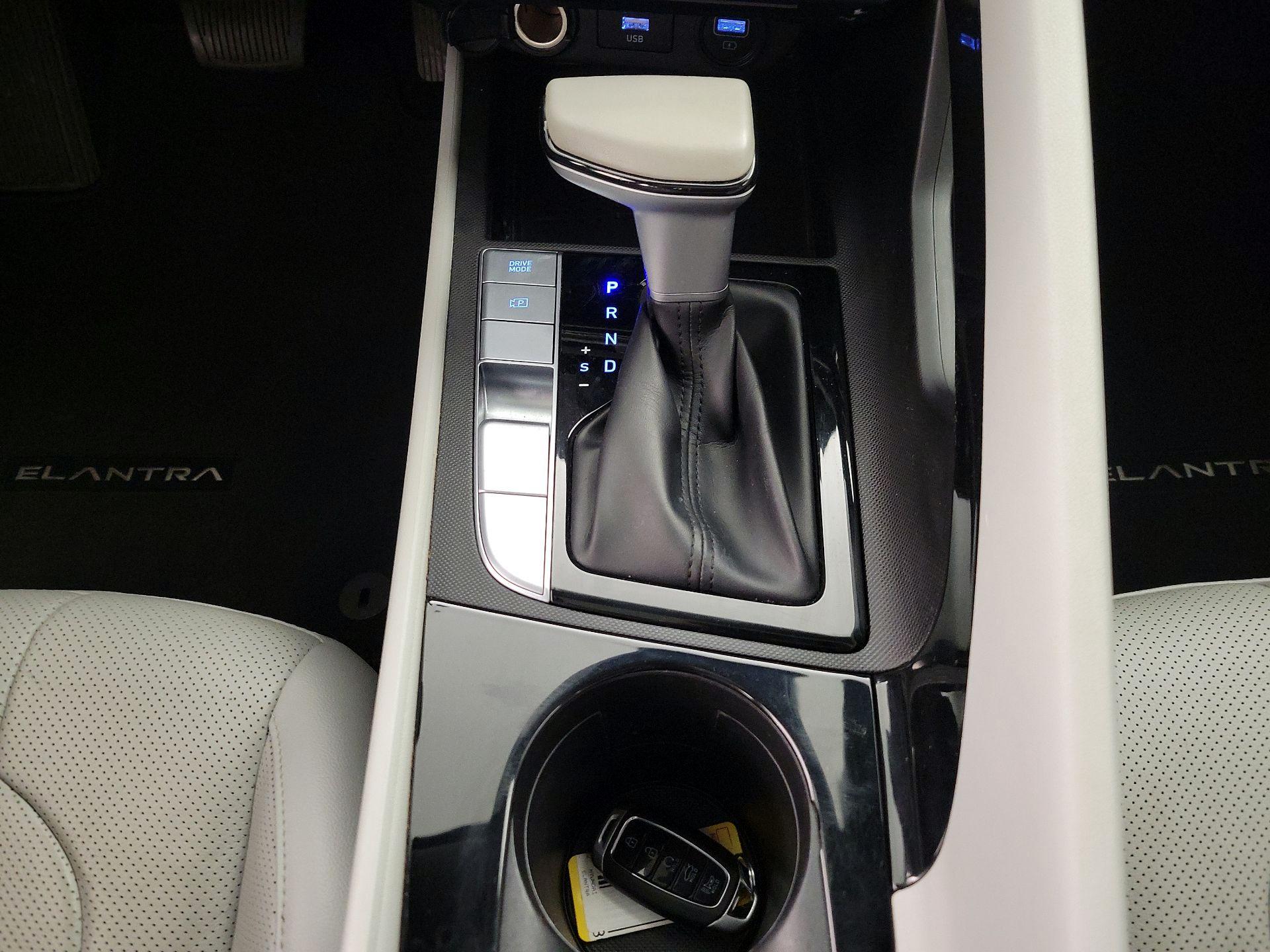 Thumbnail: 2022 Hyundai Elantra - 18