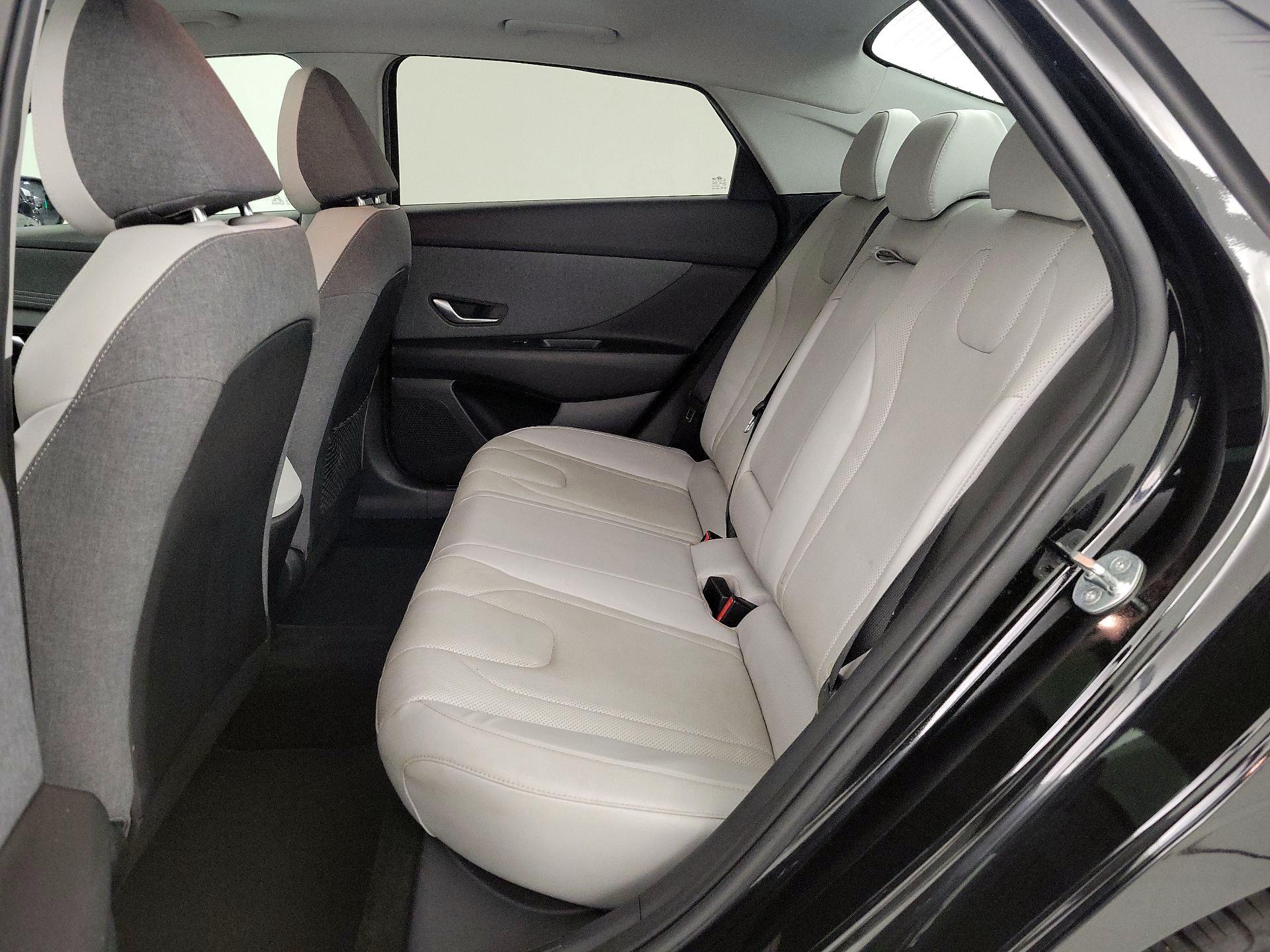 Thumbnail: 2022 Hyundai Elantra - 20