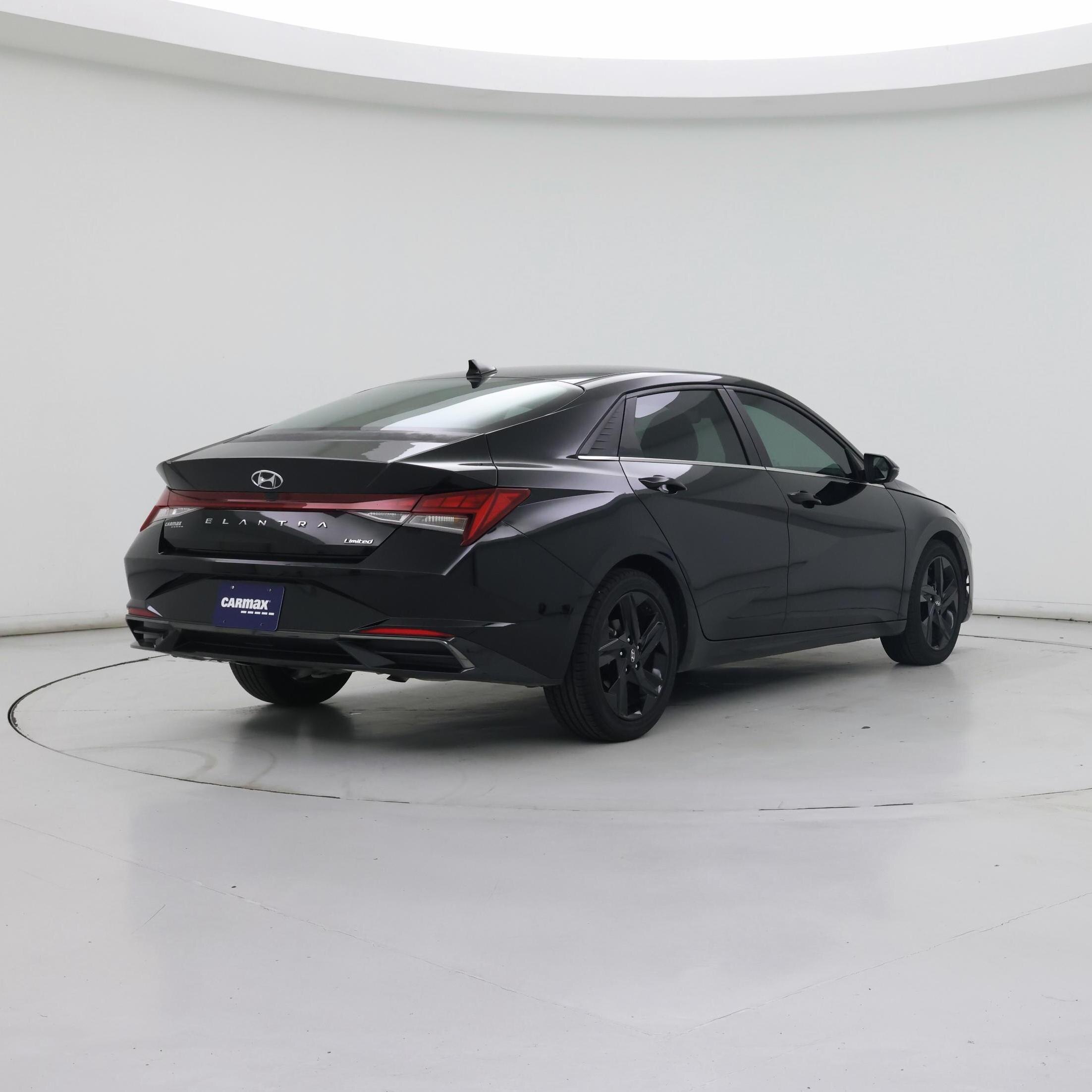 Thumbnail: 2022 Hyundai Elantra - 8