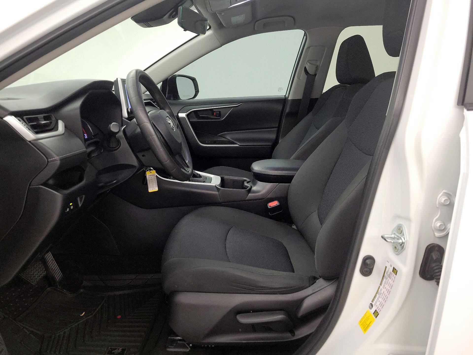 Thumbnail: 2023 Toyota RAV4 - 11