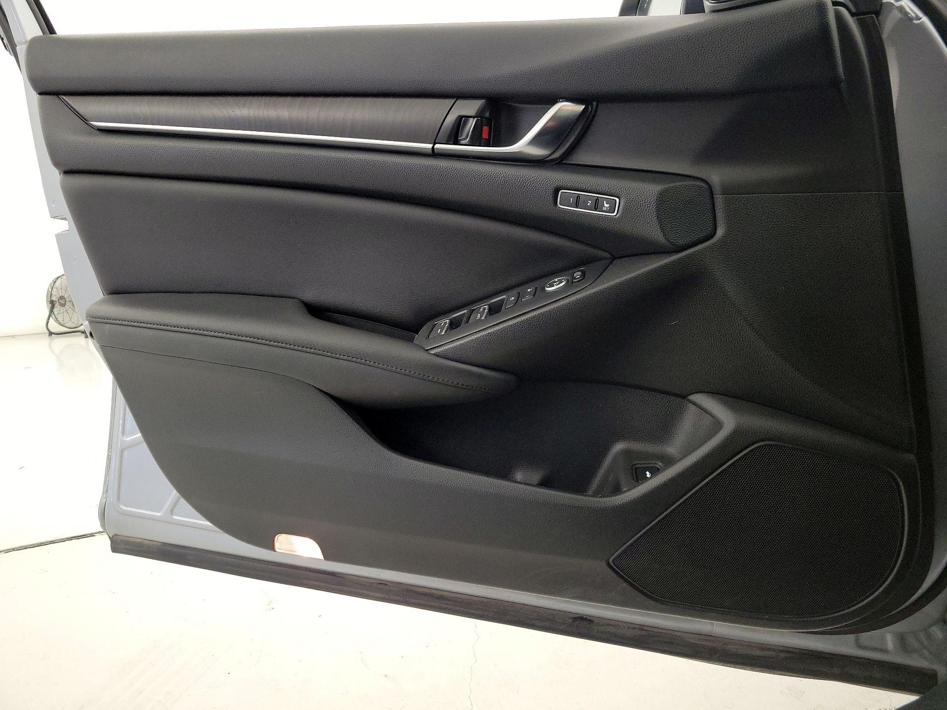 Thumbnail: 2020 Honda Accord - 12