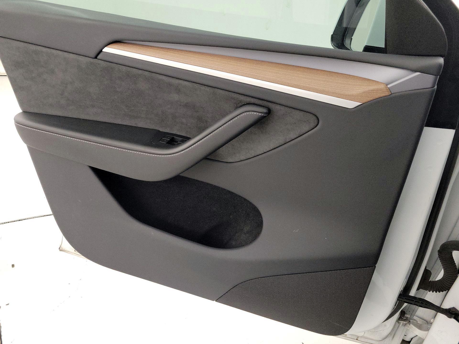 Thumbnail: 2023 Tesla Model Y - 12