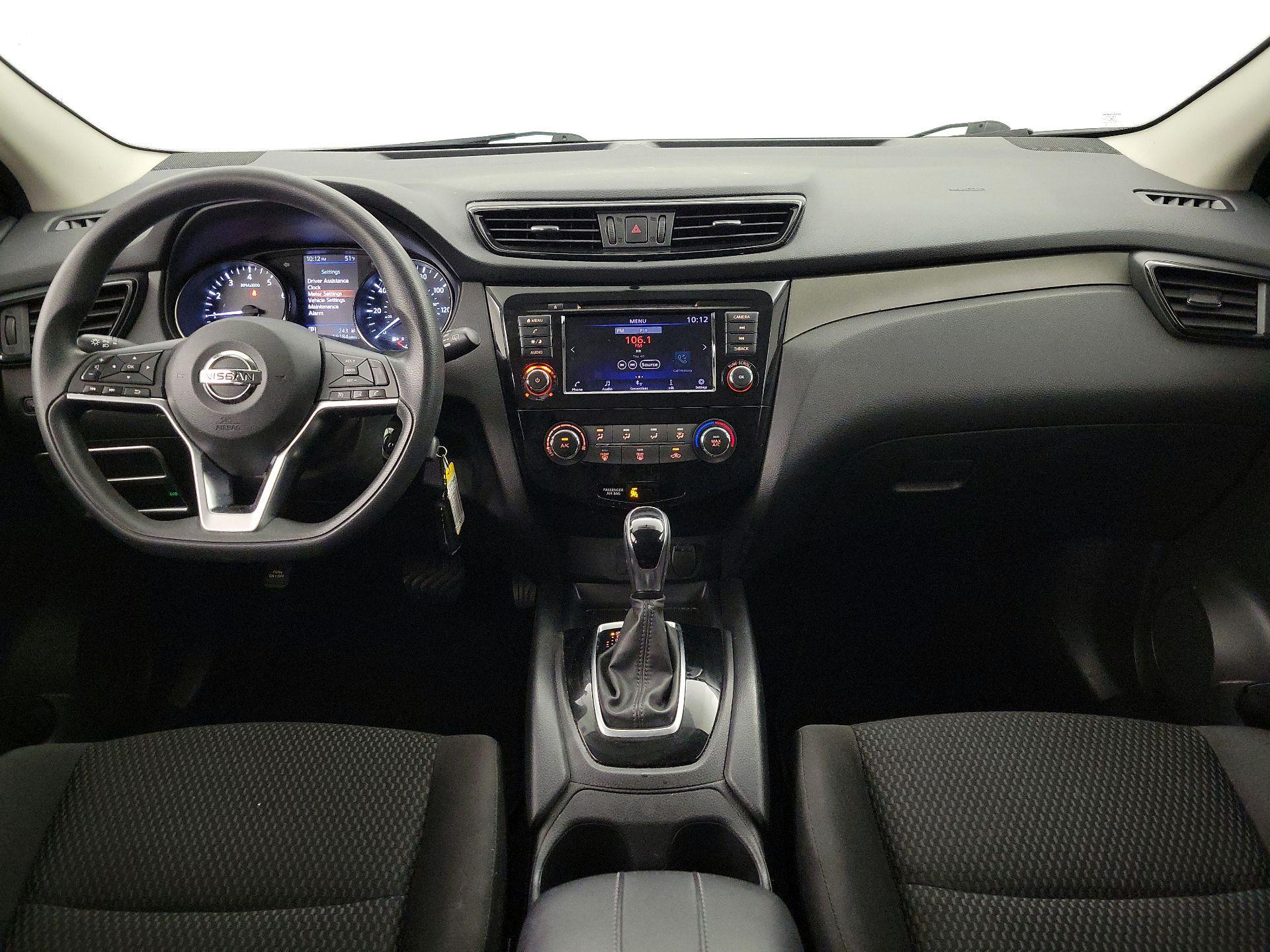 Thumbnail: 2019 Nissan Rogue Sport - 9