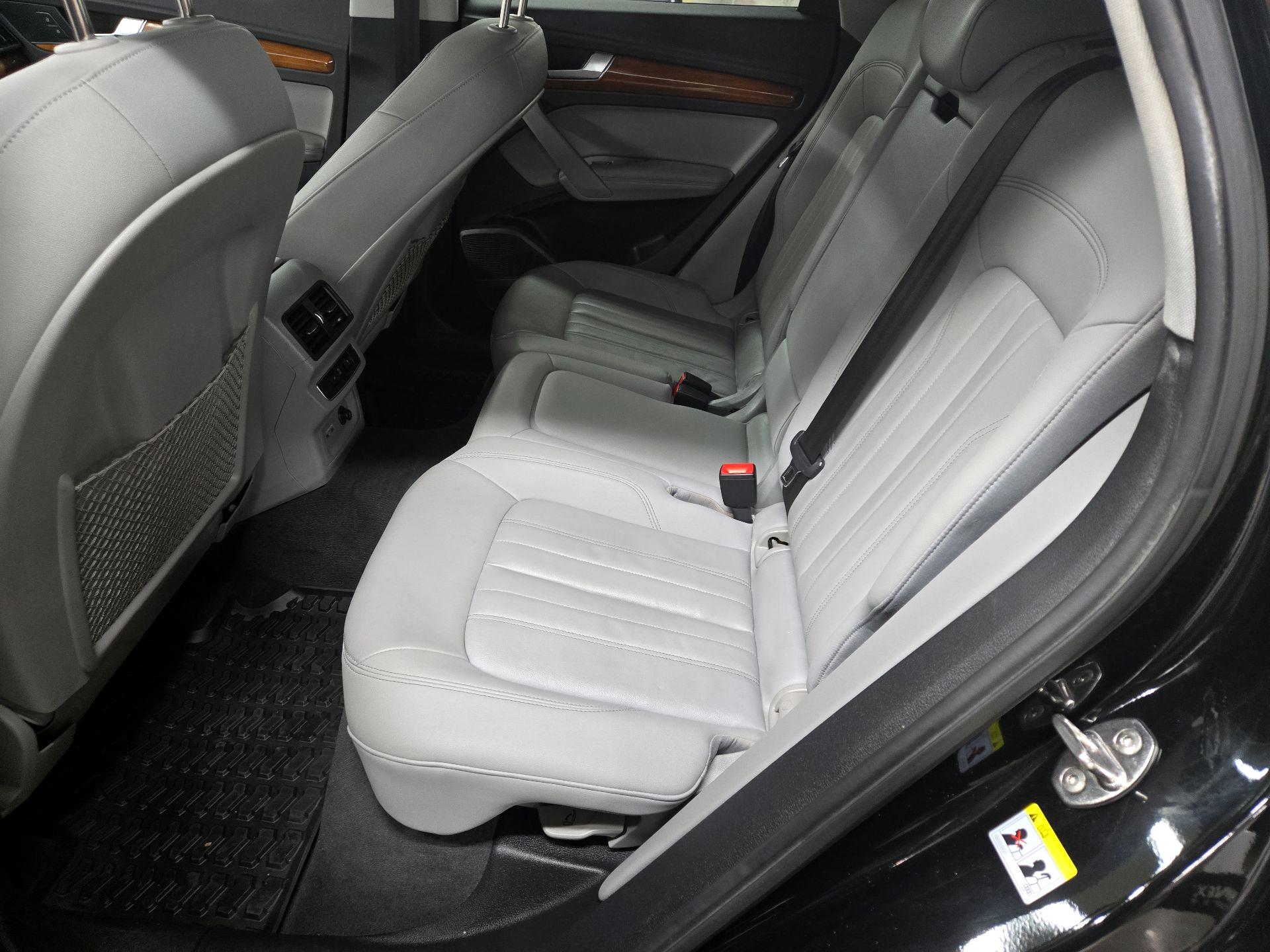 Thumbnail: 2022 Audi Q5 - 18