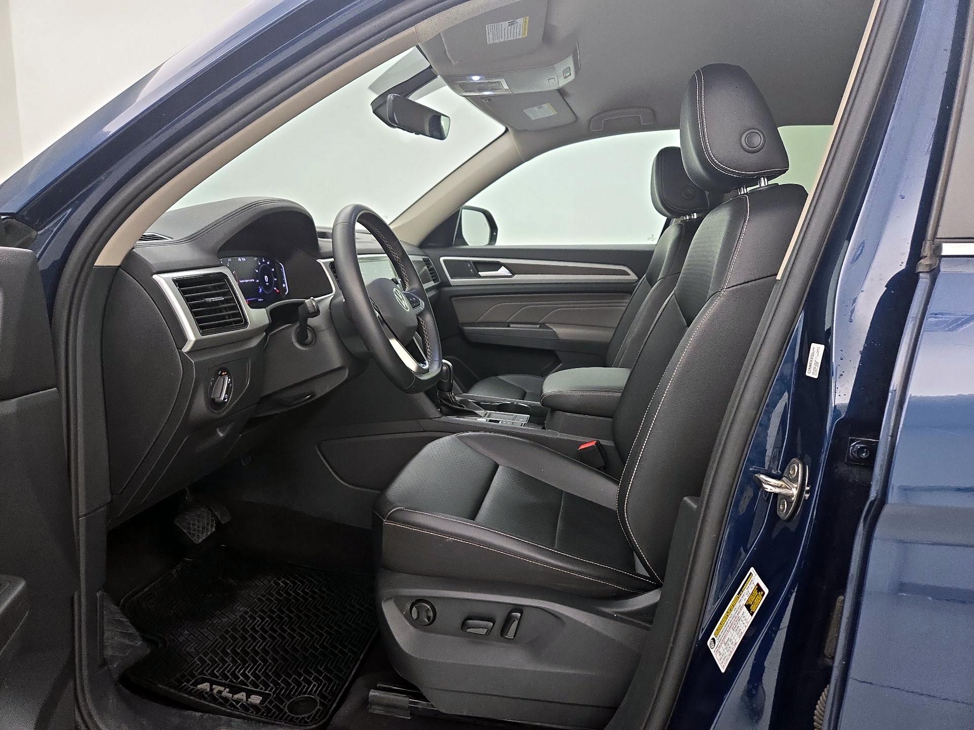 Thumbnail: 2022 Volkswagen Atlas - 11