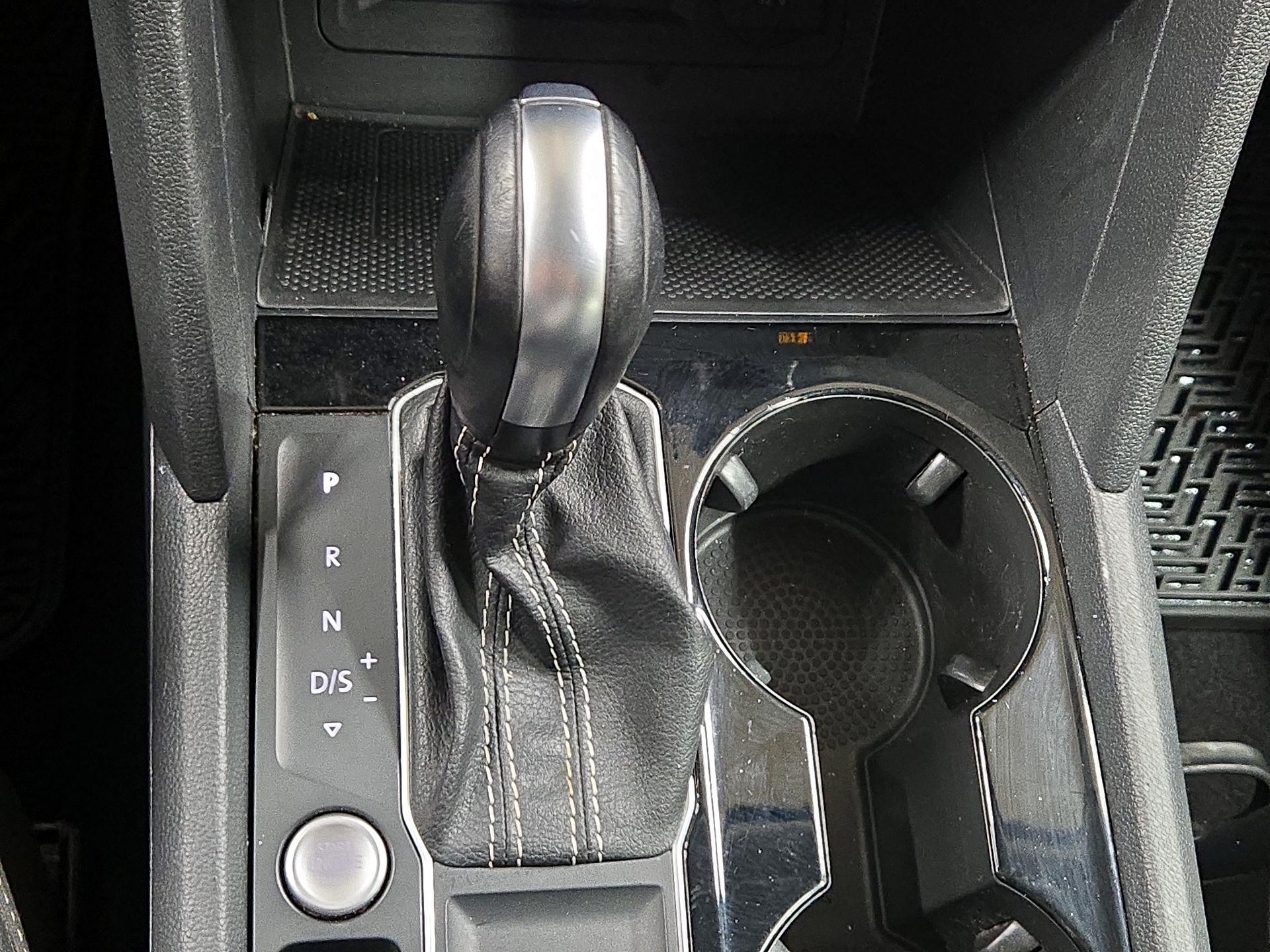 Thumbnail: 2022 Volkswagen Atlas - 16