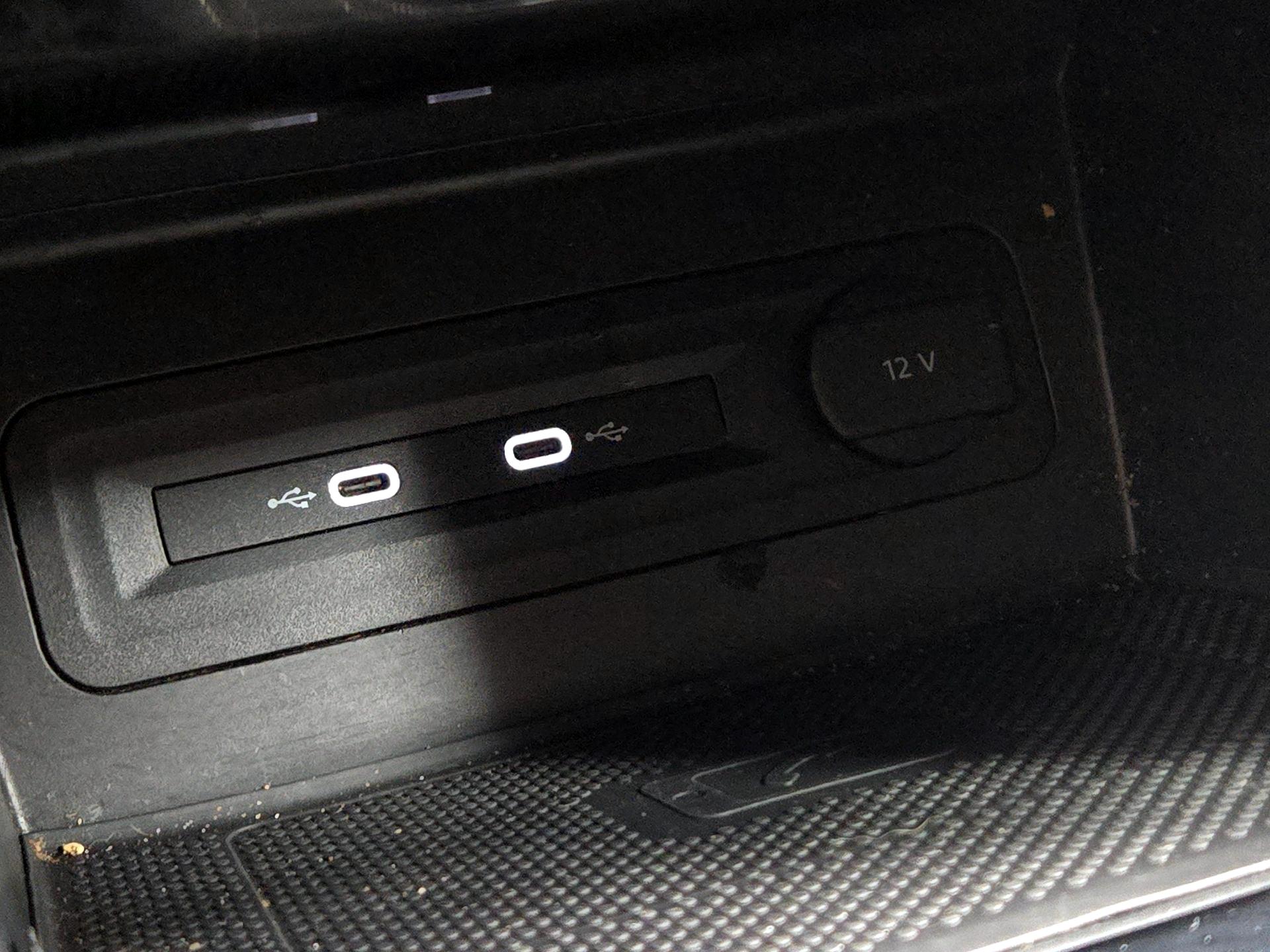 Thumbnail: 2022 Volkswagen Atlas - 17