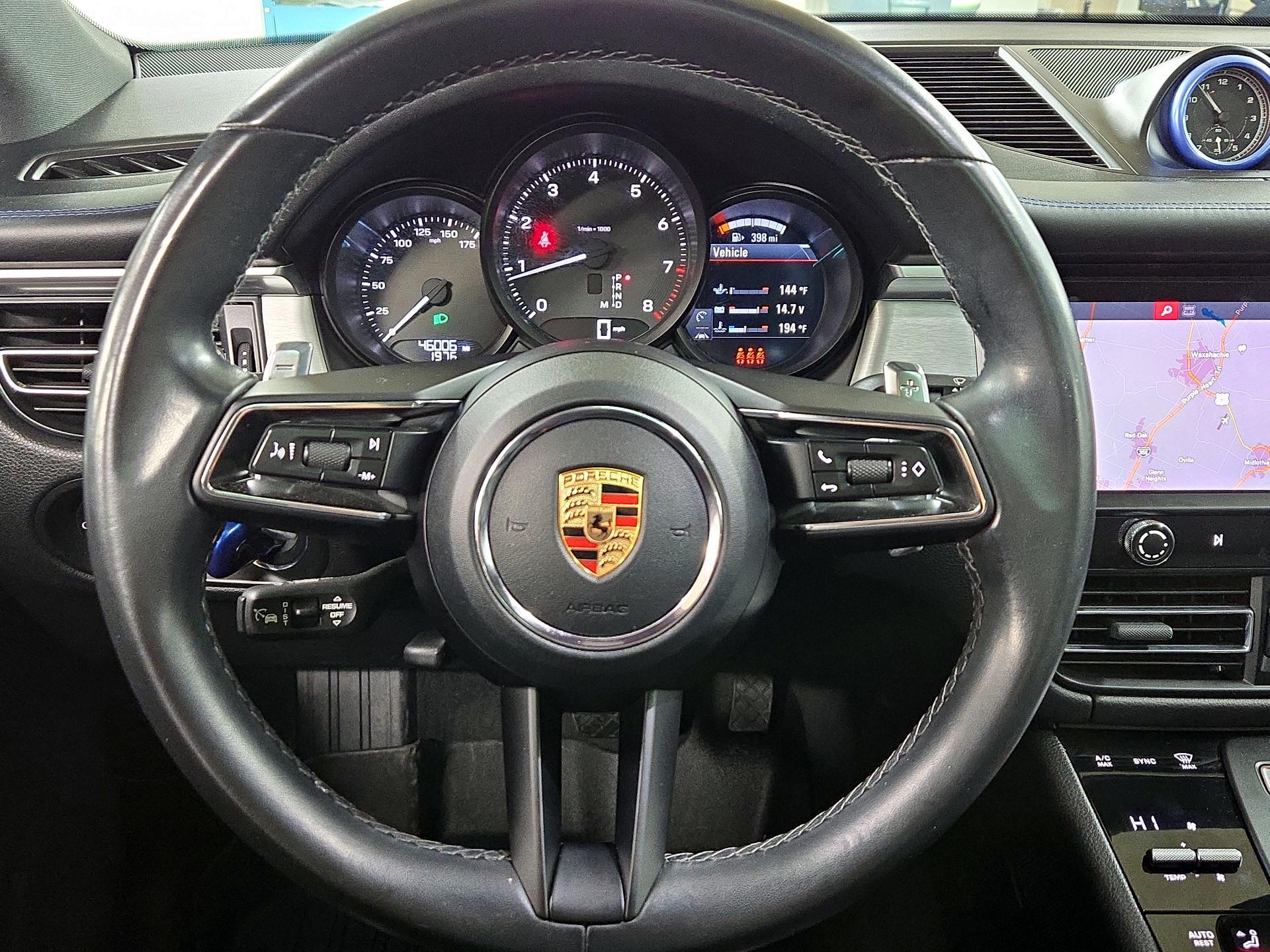 Thumbnail: 2023 Porsche Macan - 10