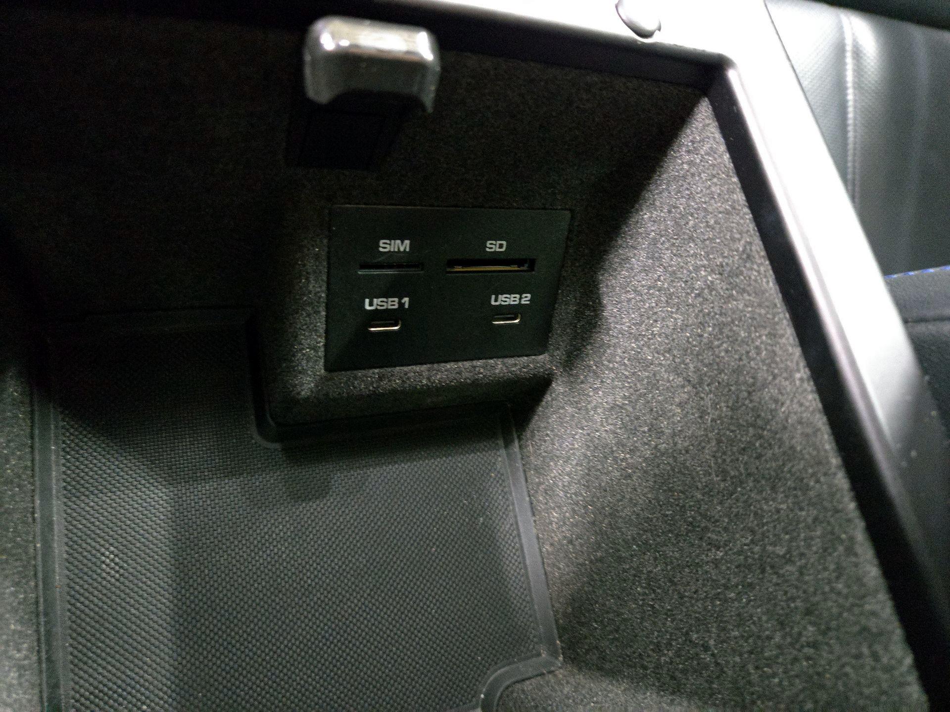 Thumbnail: 2023 Porsche Macan - 19