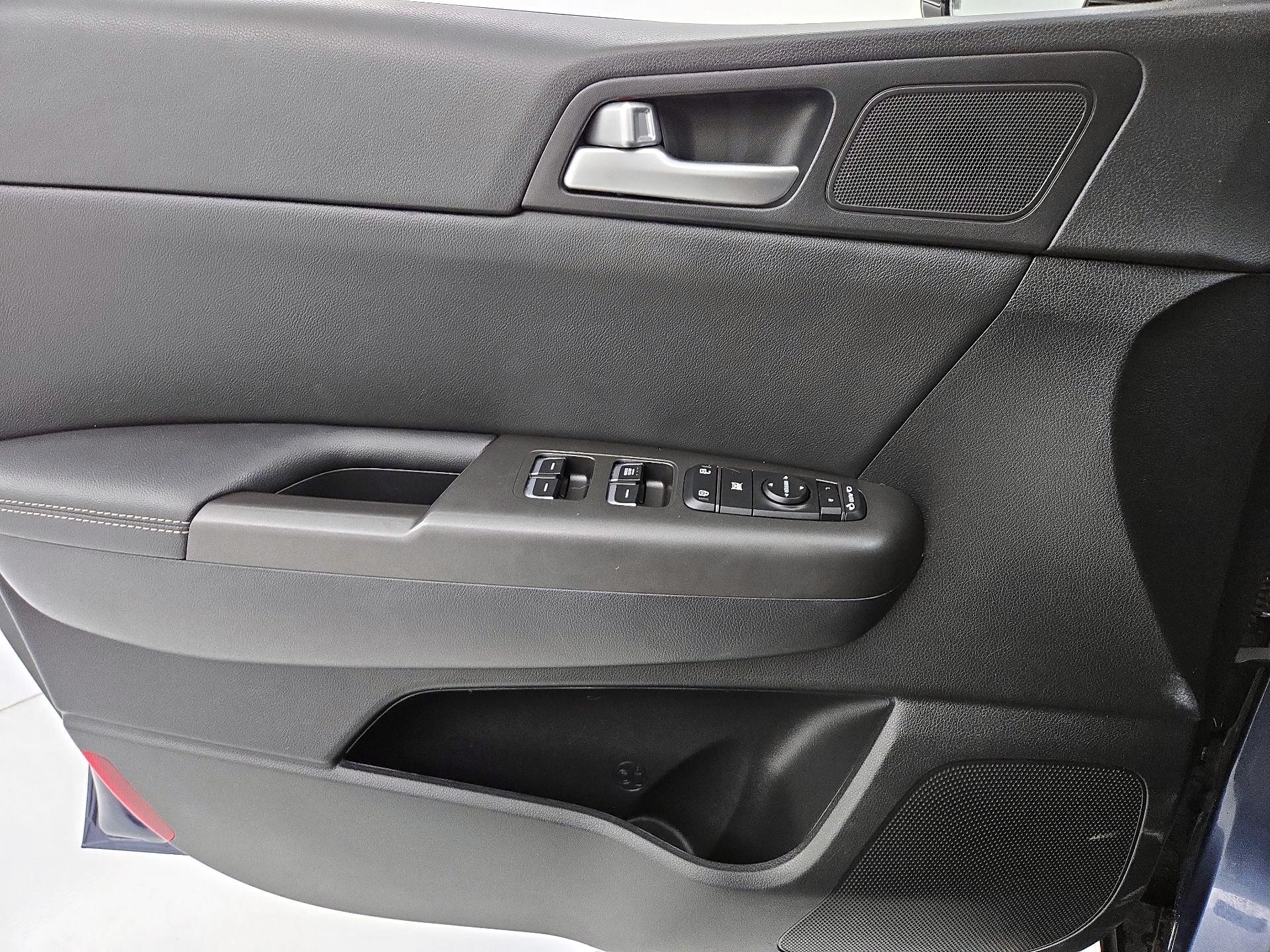 Thumbnail: 2021 Kia Sportage - 12