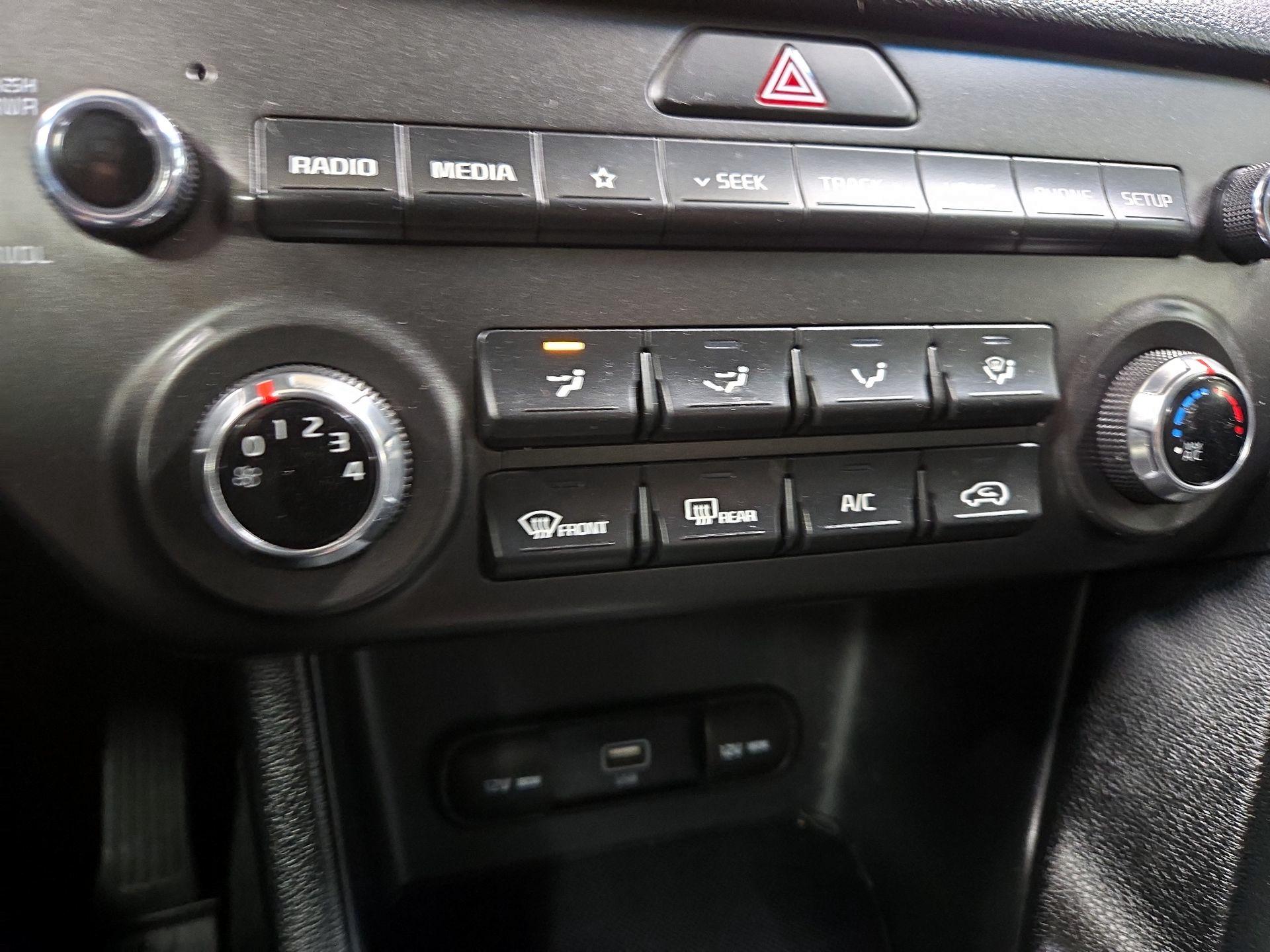 Thumbnail: 2021 Kia Sportage - 16