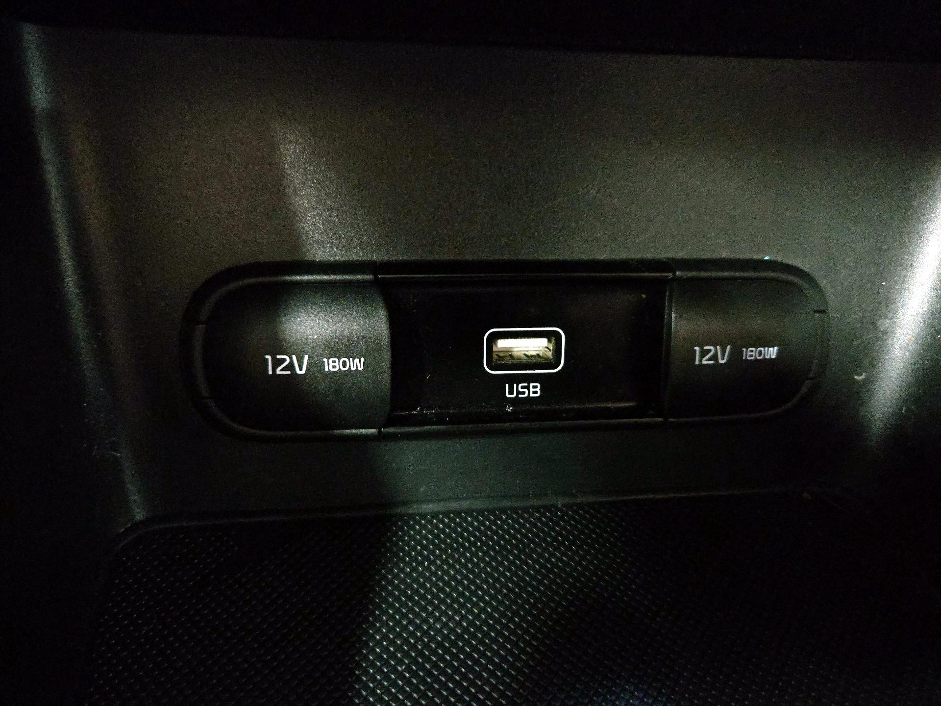 Thumbnail: 2021 Kia Sportage - 18