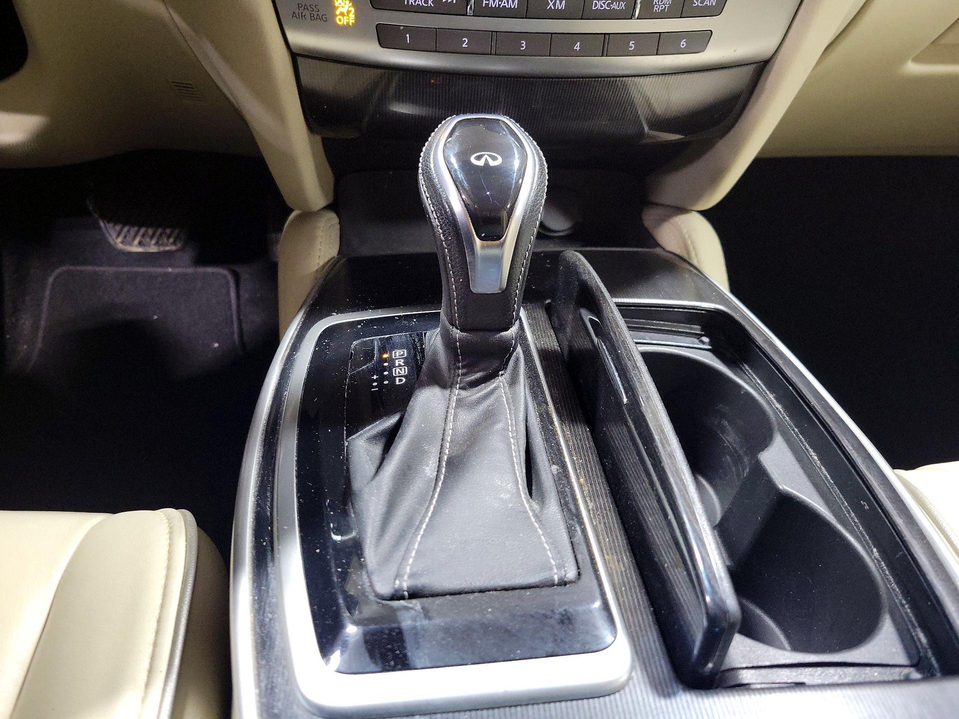 Thumbnail: 2016 INFINITI QX60 - 17