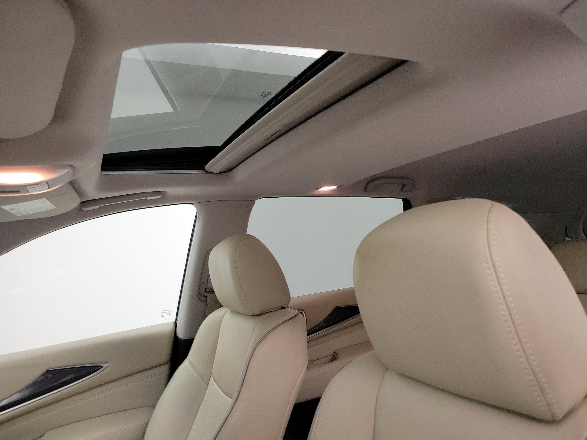 Thumbnail: 2016 INFINITI QX60 - 18