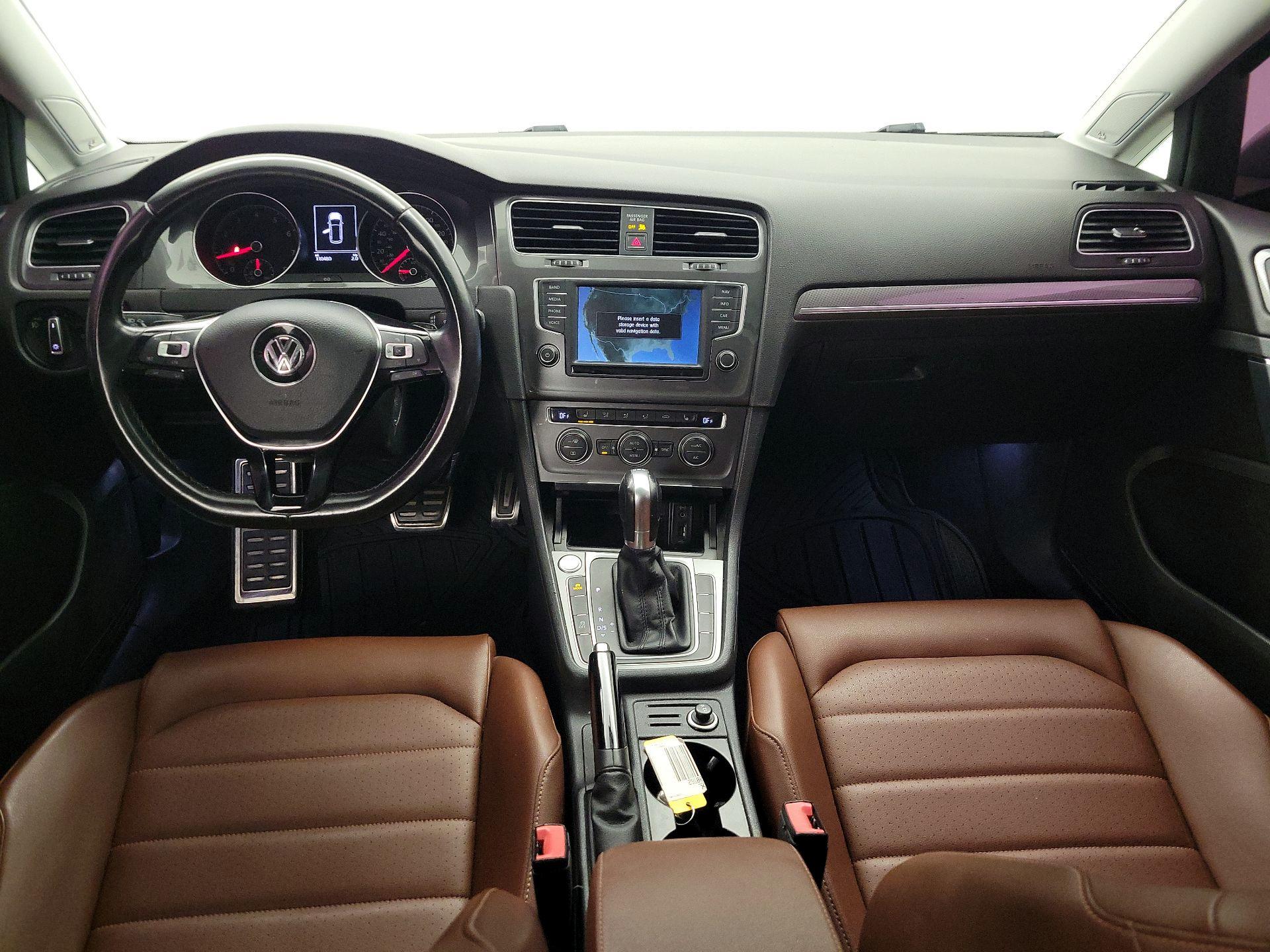 Thumbnail: 2017 Volkswagen Golf - 9