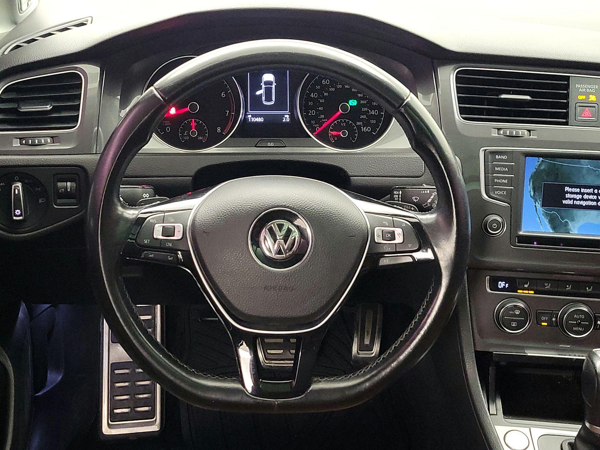 Thumbnail: 2017 Volkswagen Golf - 10