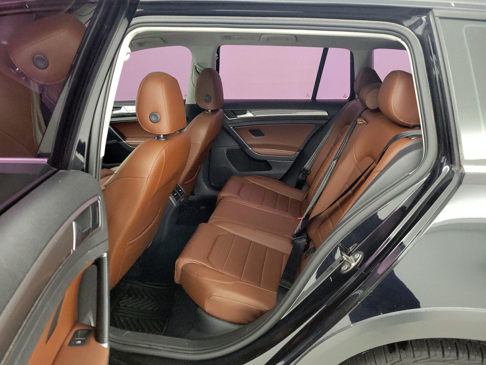 Thumbnail: 2017 Volkswagen Golf - 19