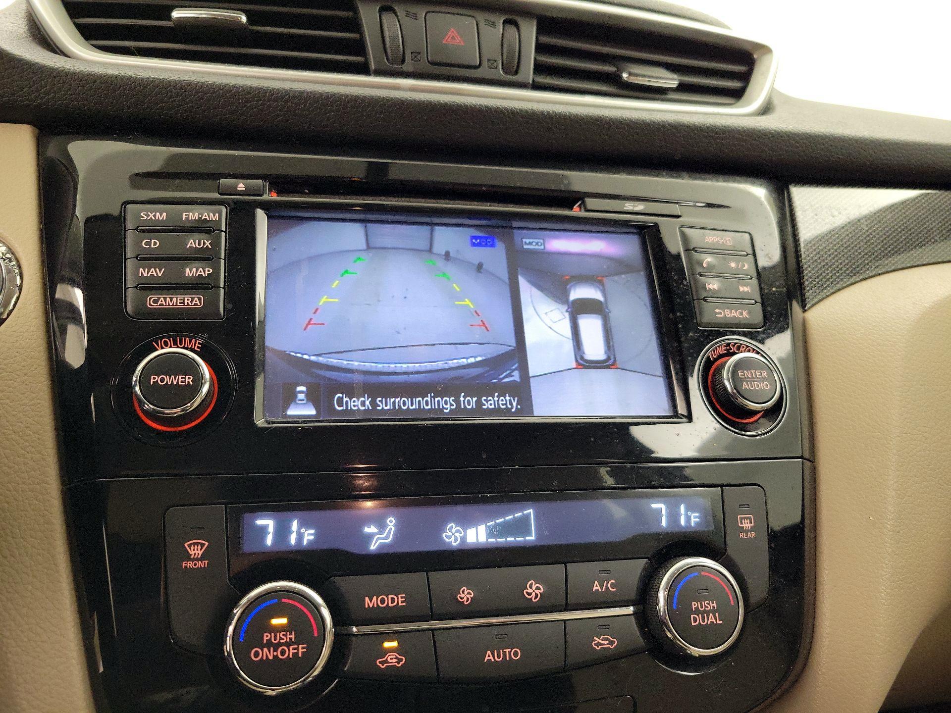 Thumbnail: 2016 Nissan Rogue - 15