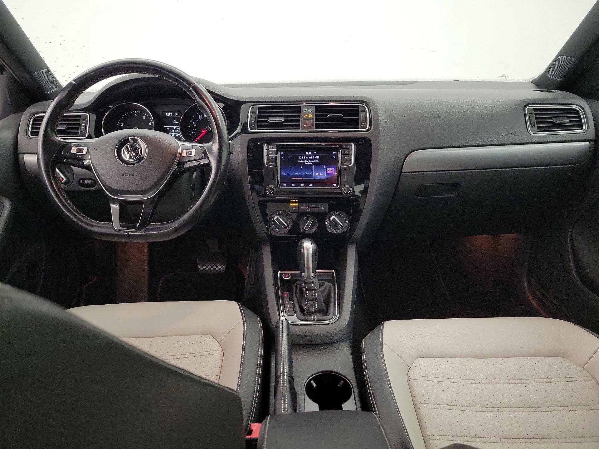 Thumbnail: 2016 Volkswagen Jetta - 9