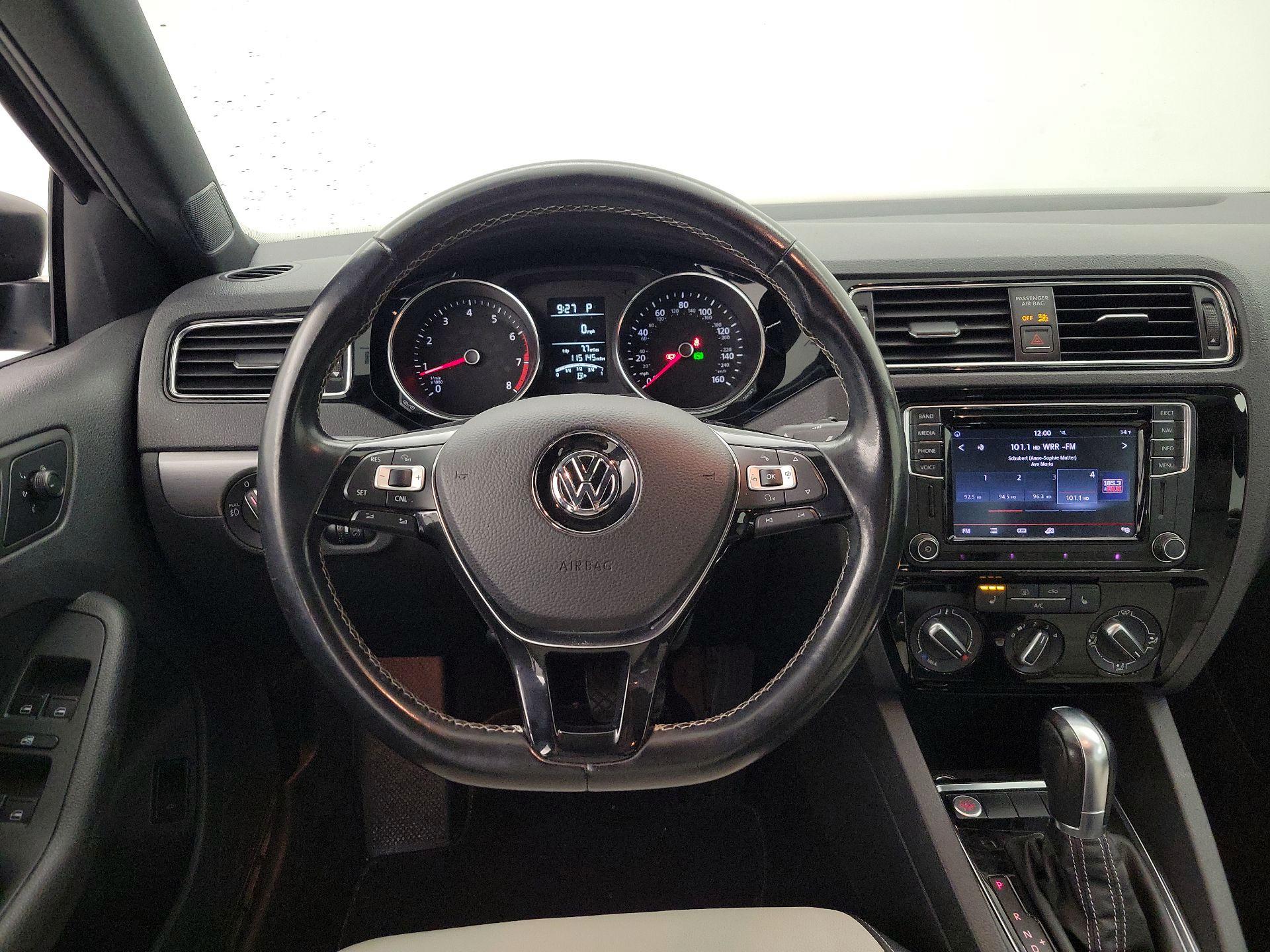 Thumbnail: 2016 Volkswagen Jetta - 10