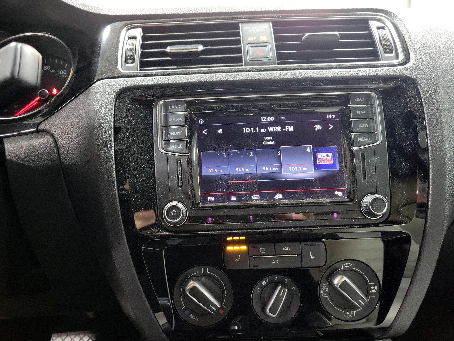 Thumbnail: 2016 Volkswagen Jetta - 15