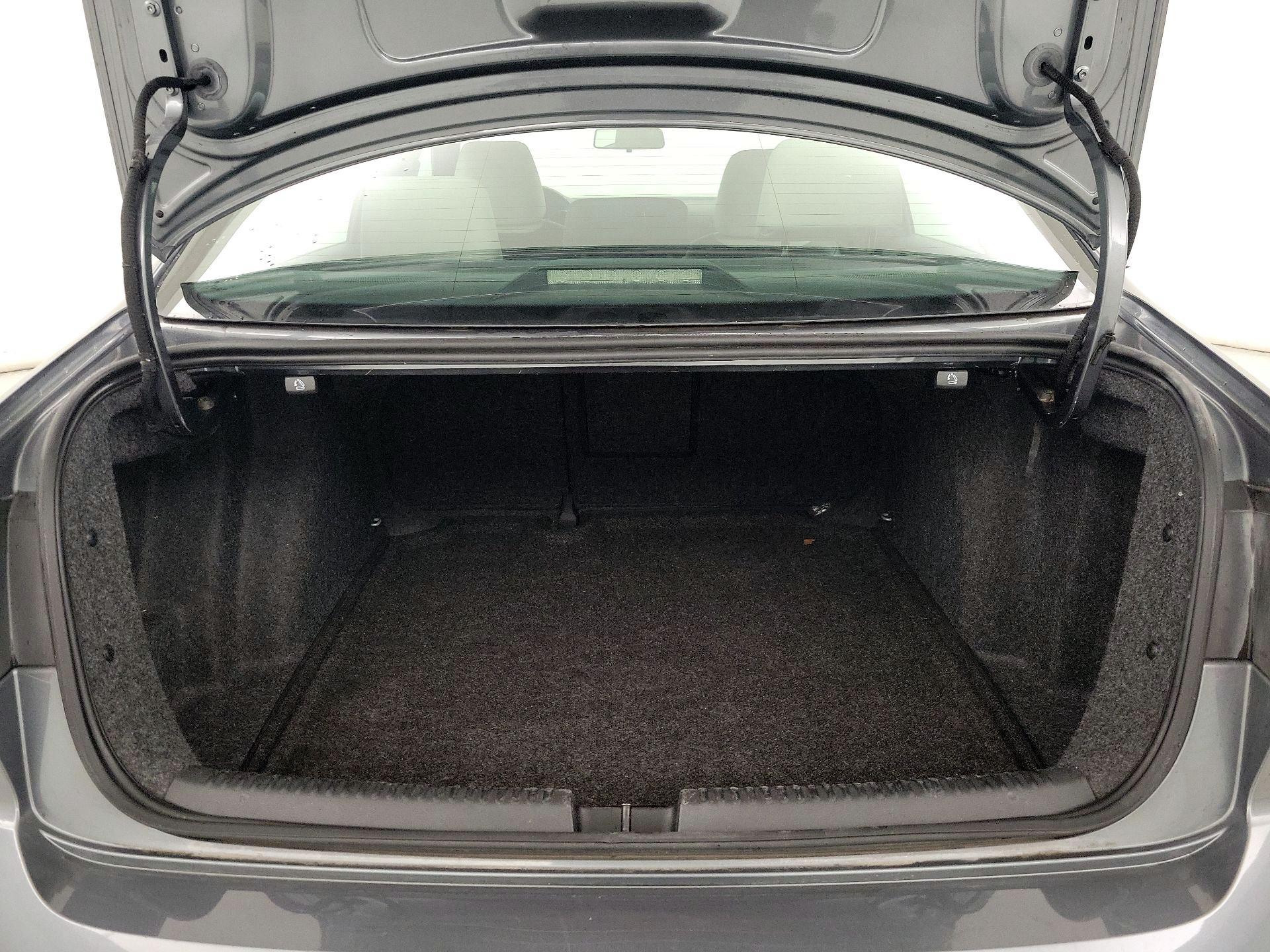 Thumbnail: 2016 Volkswagen Jetta - 19