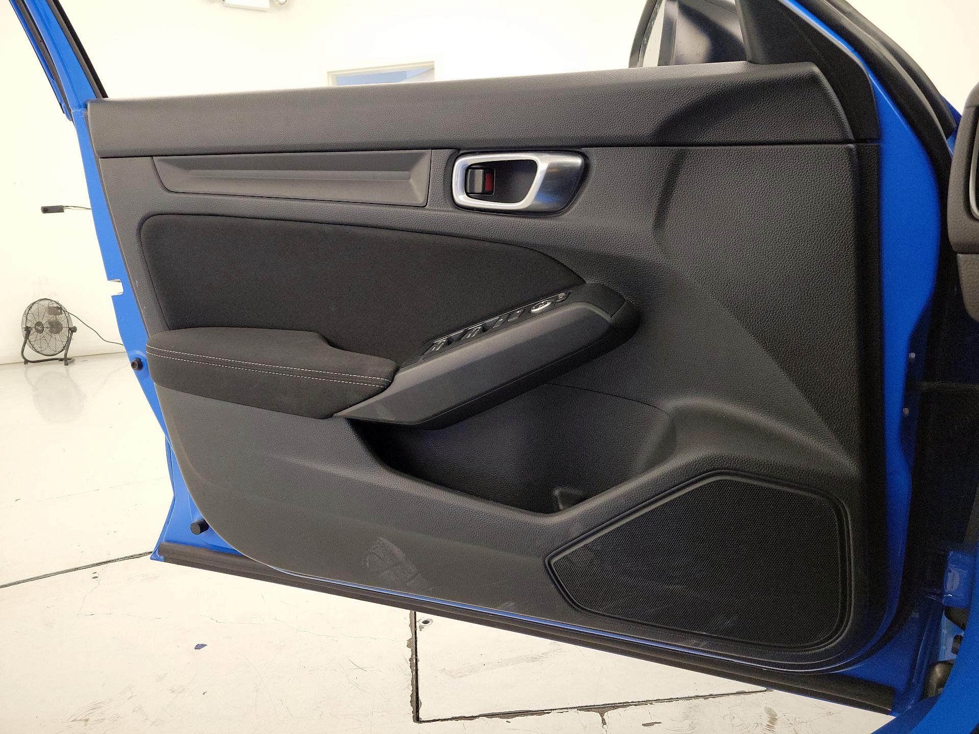 Thumbnail: 2023 Honda Civic - 12