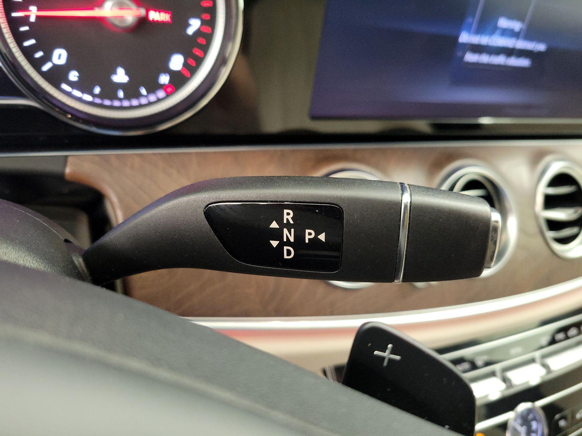 Thumbnail: 2017 Mercedes-Benz E-Class - 18