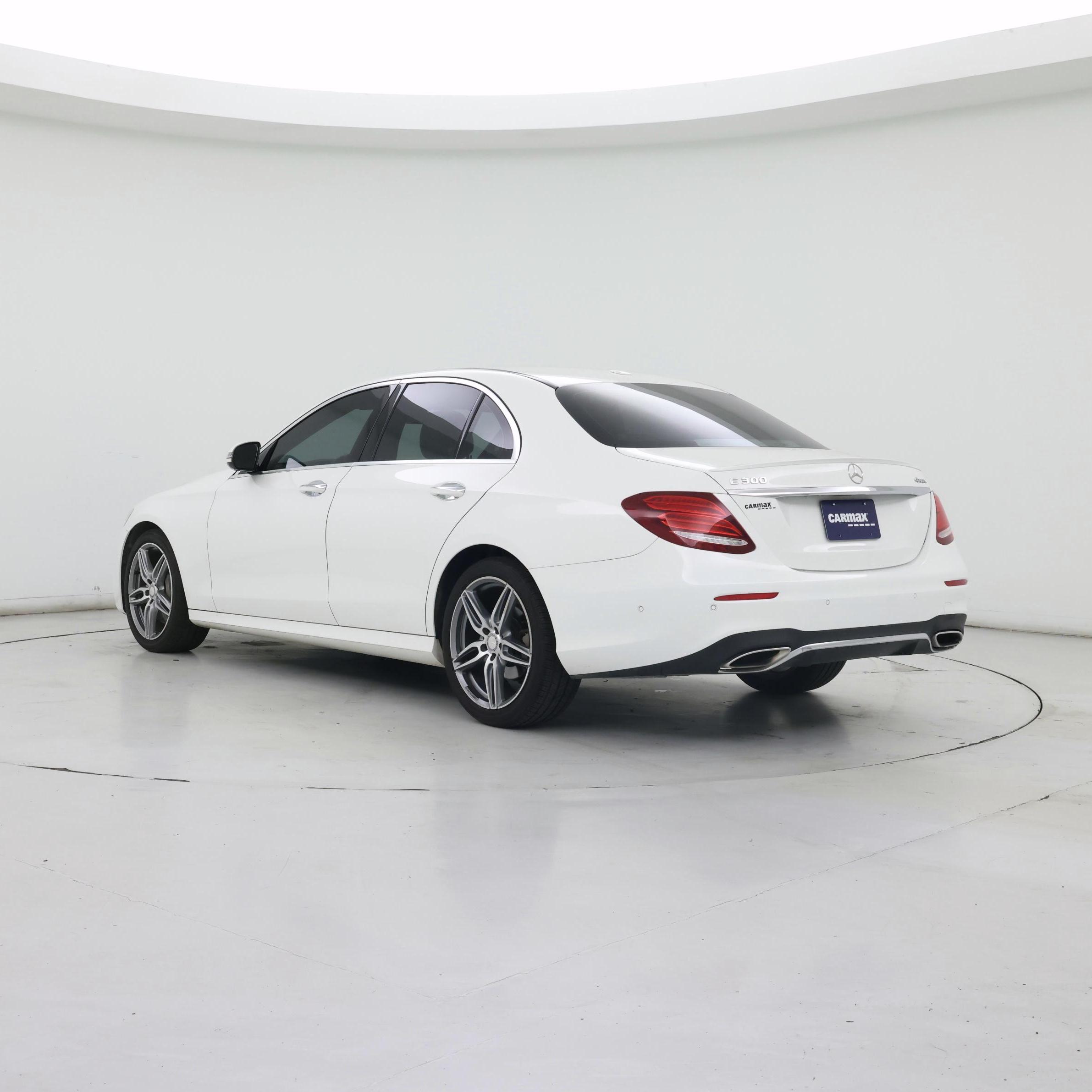 Thumbnail: 2017 Mercedes-Benz E-Class - 2