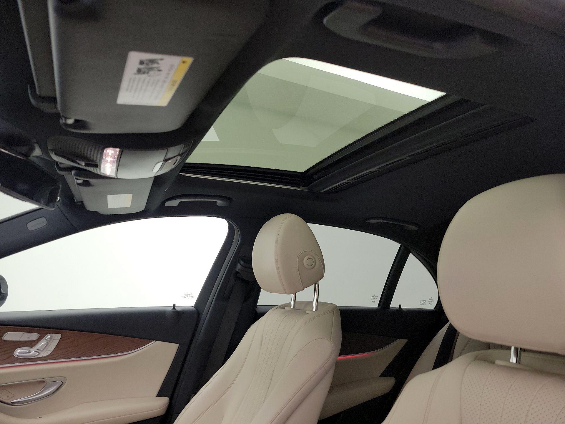 Thumbnail: 2017 Mercedes-Benz E-Class - 20