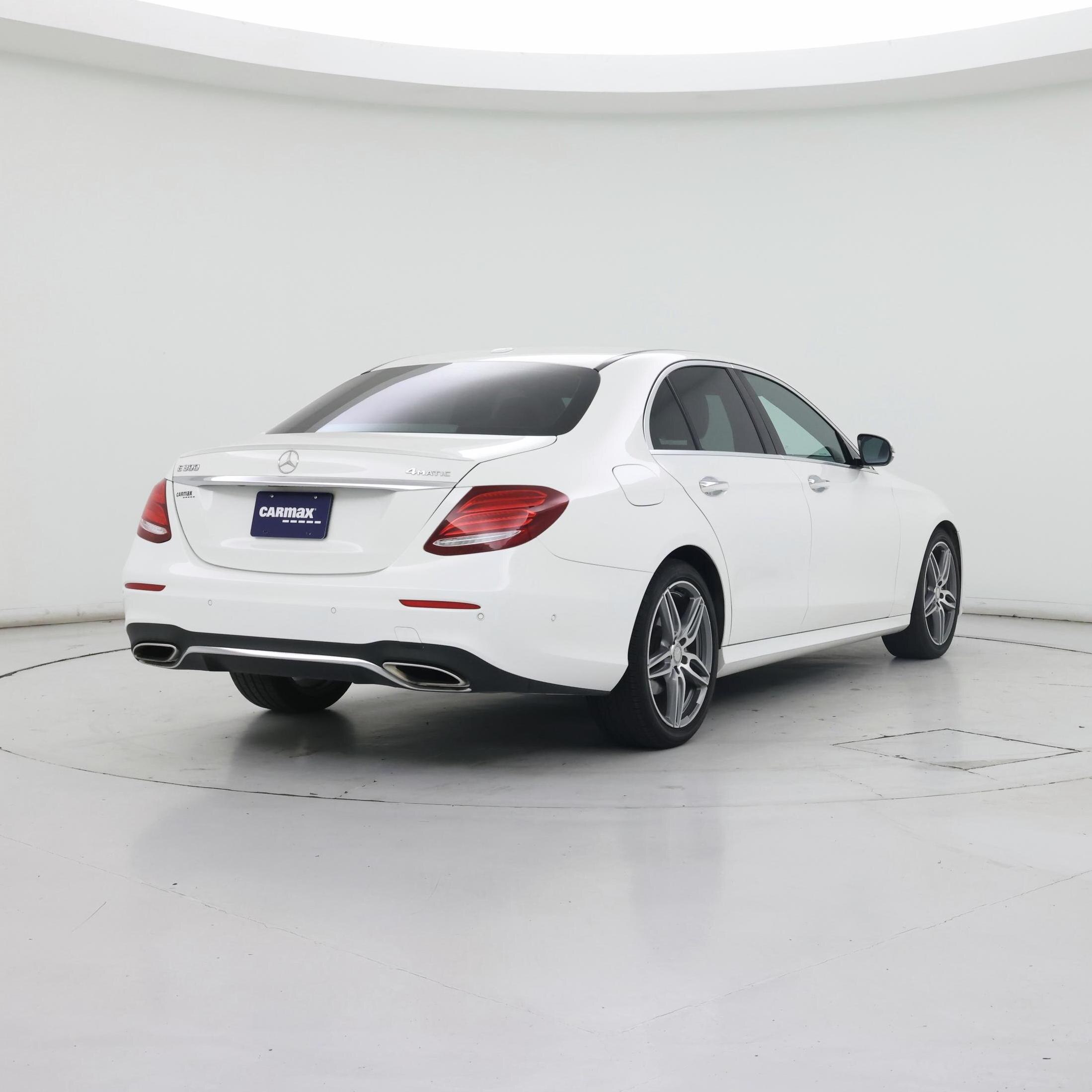 Thumbnail: 2017 Mercedes-Benz E-Class - 8