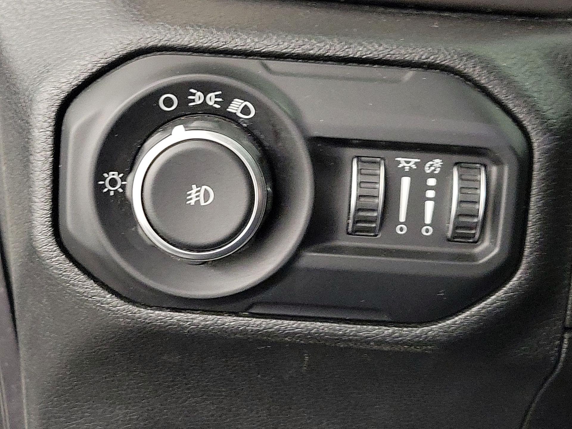 Thumbnail: 2021 Jeep Wrangler - 13