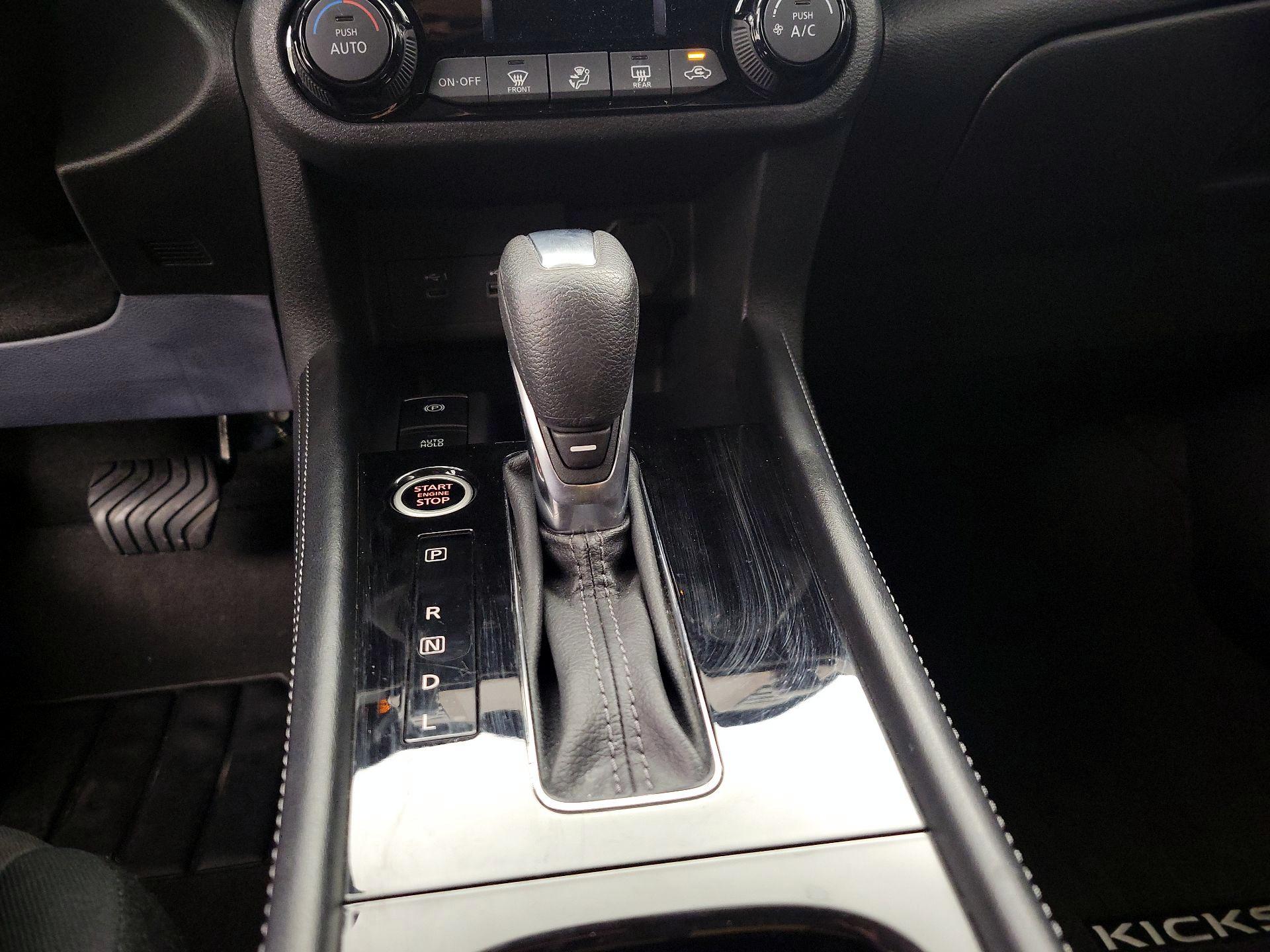 Thumbnail: 2022 Nissan Kicks - 17