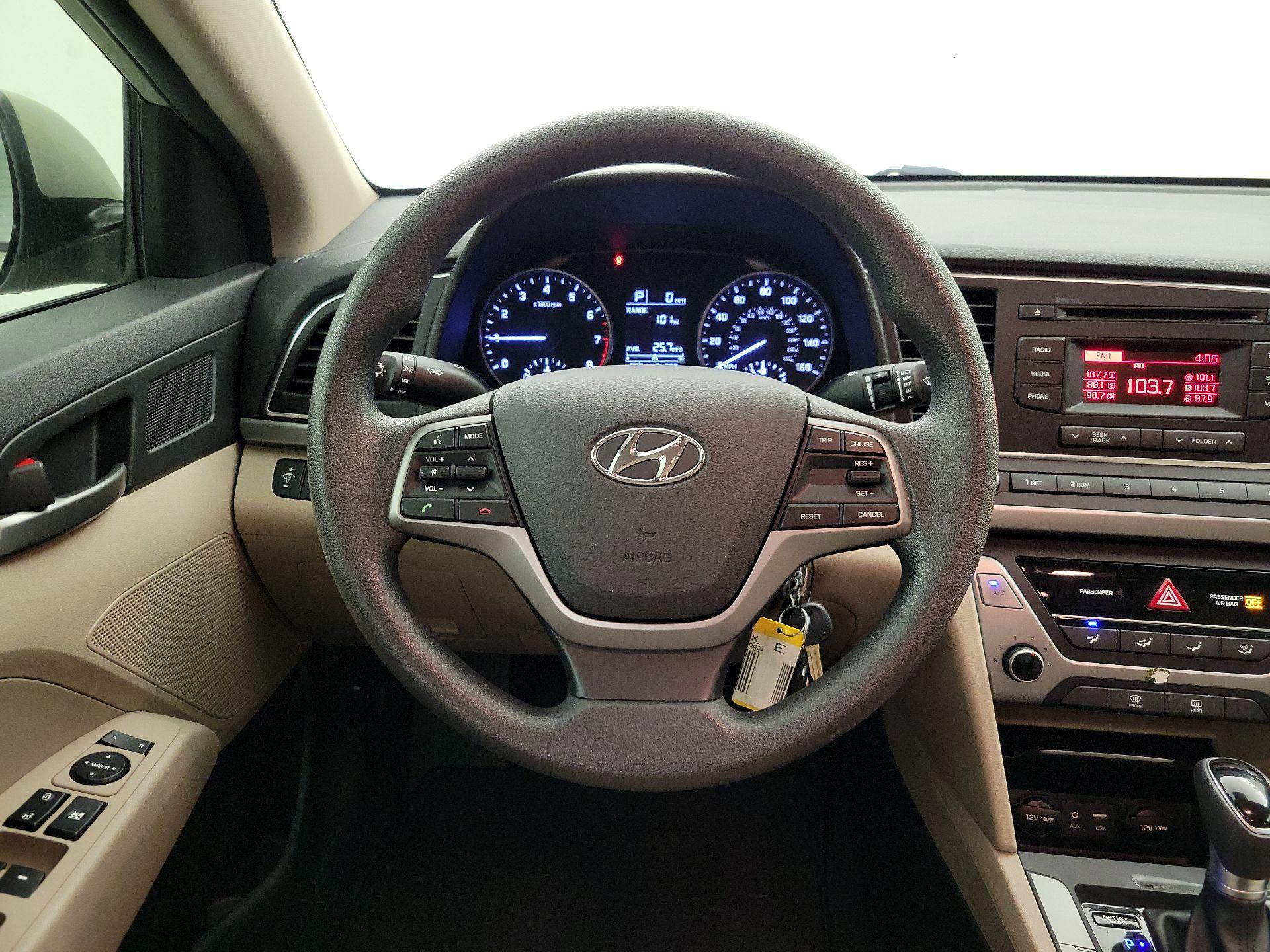 Thumbnail: 2018 Hyundai Elantra - 10