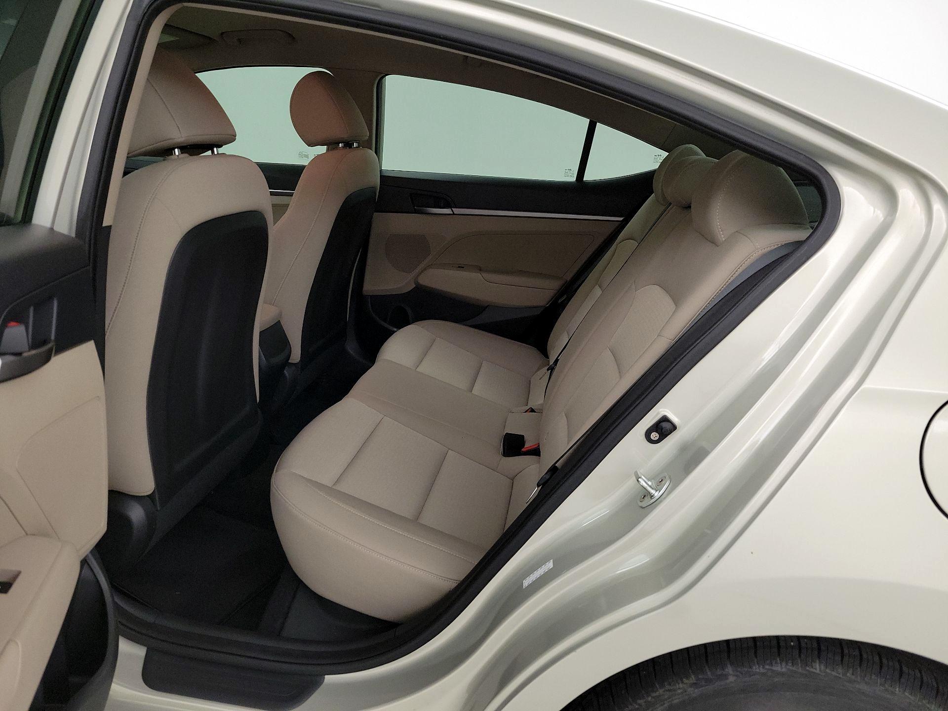 Thumbnail: 2018 Hyundai Elantra - 16