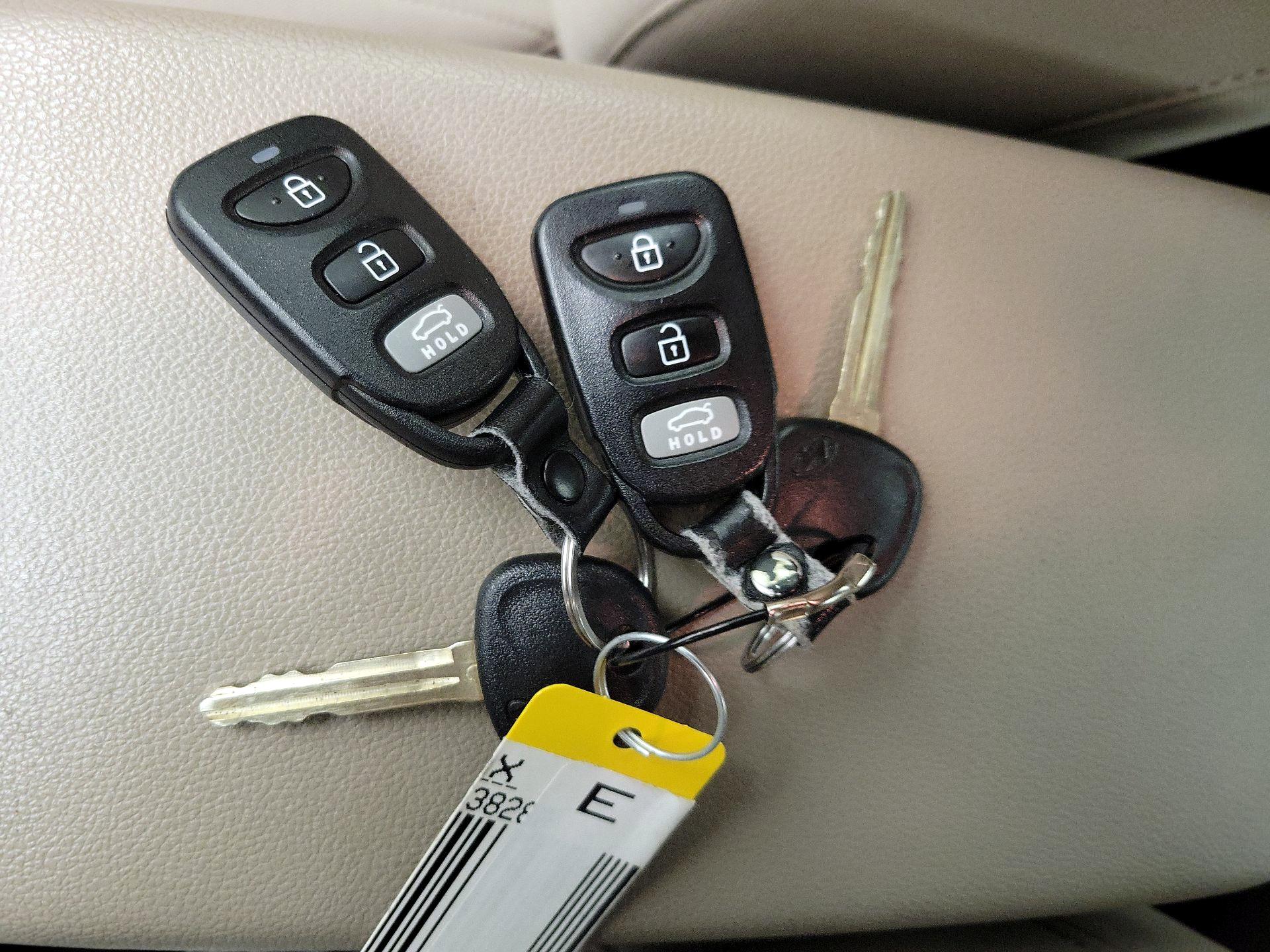 Thumbnail: 2018 Hyundai Elantra - 19