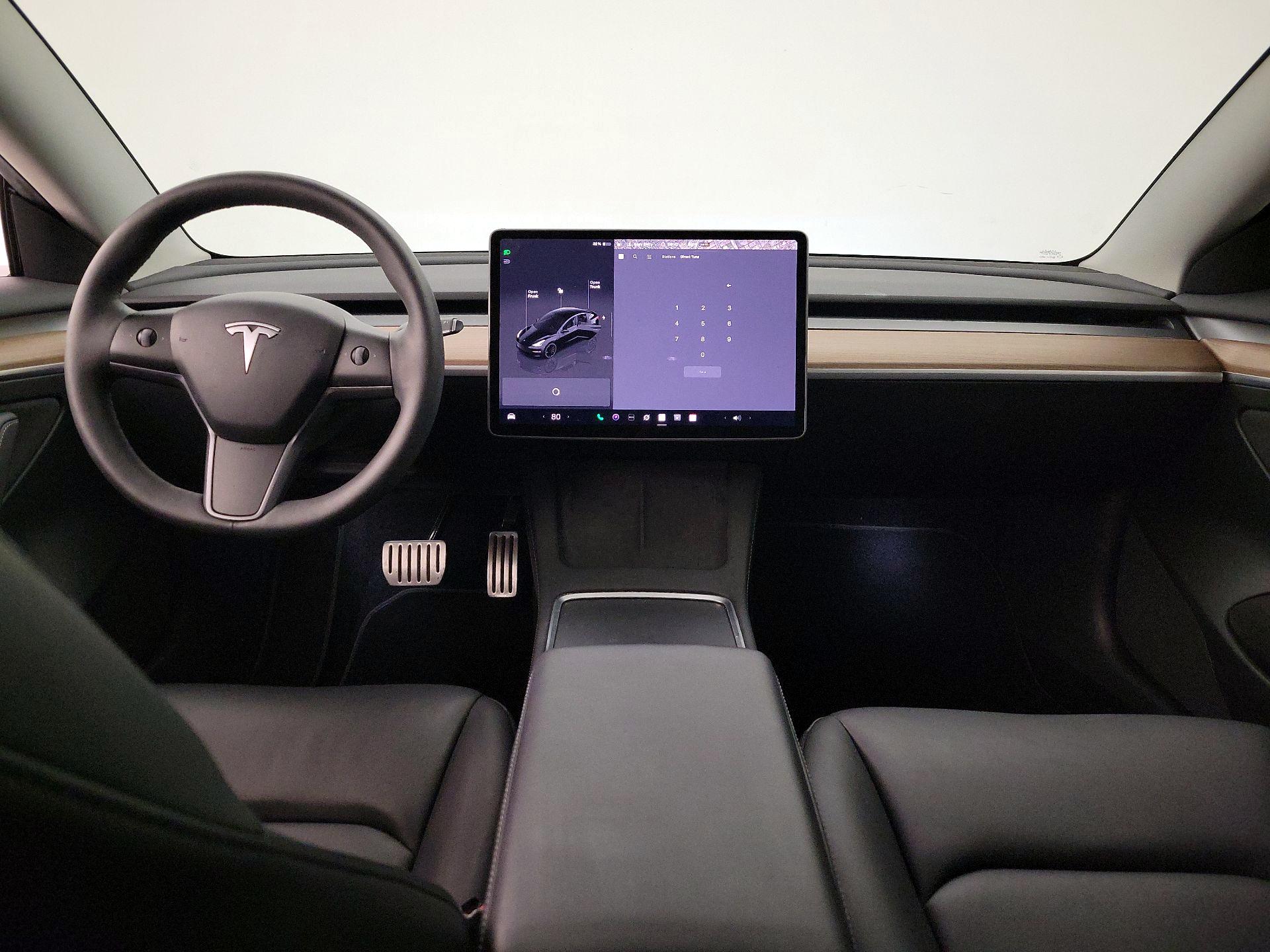 Thumbnail: 2023 Tesla Model 3 - 9