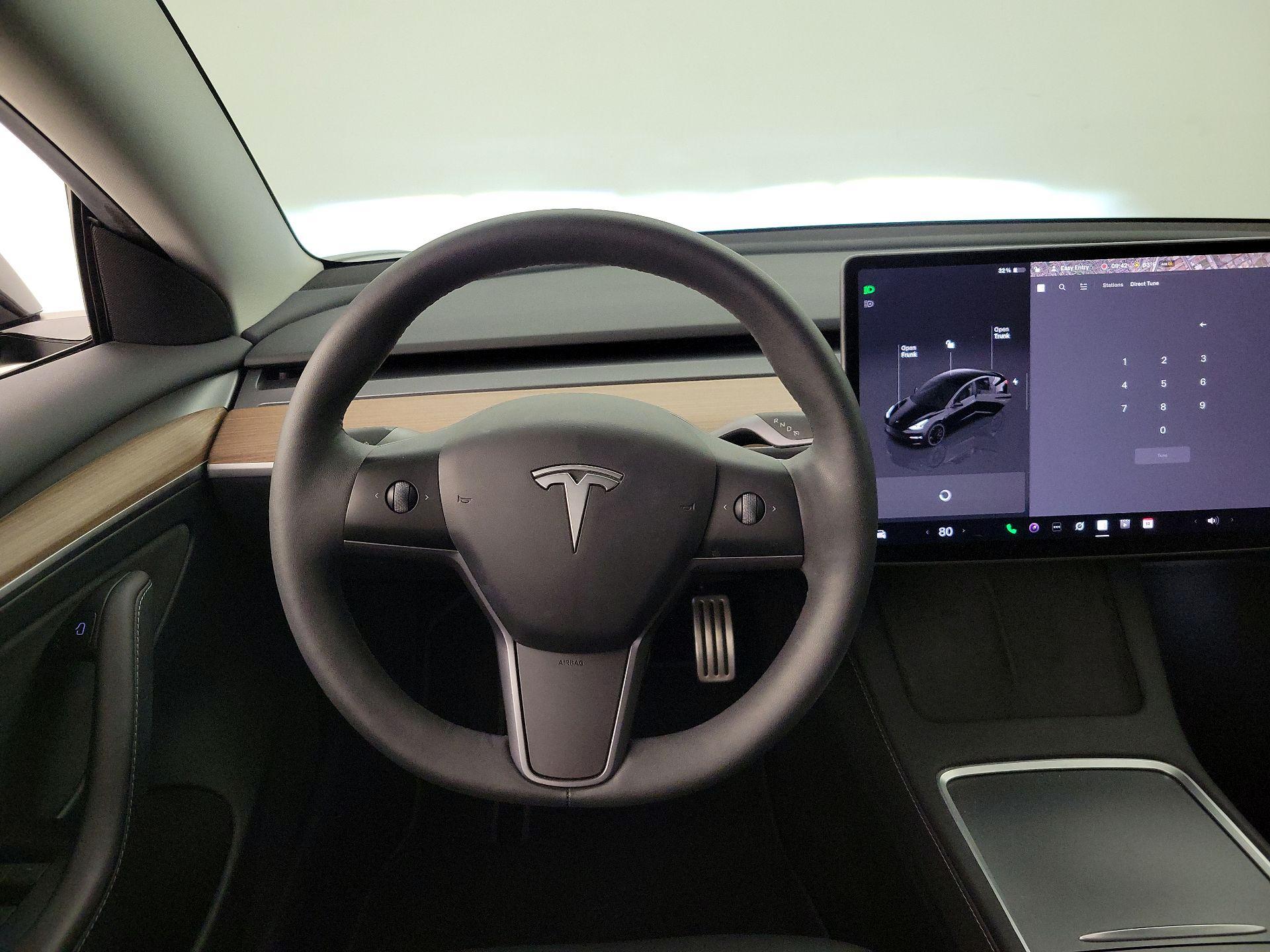 Thumbnail: 2023 Tesla Model 3 - 10