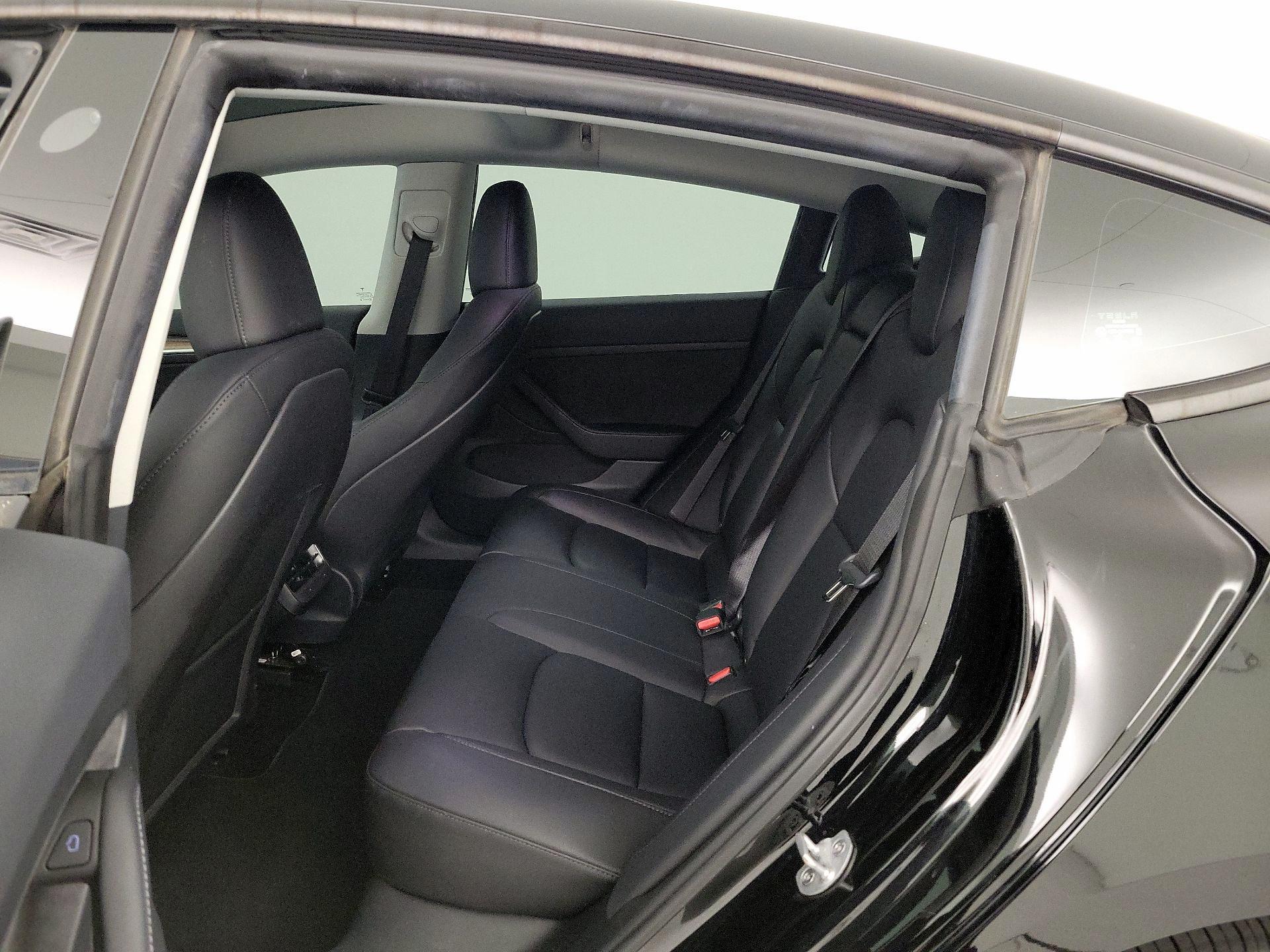 Thumbnail: 2023 Tesla Model 3 - 17