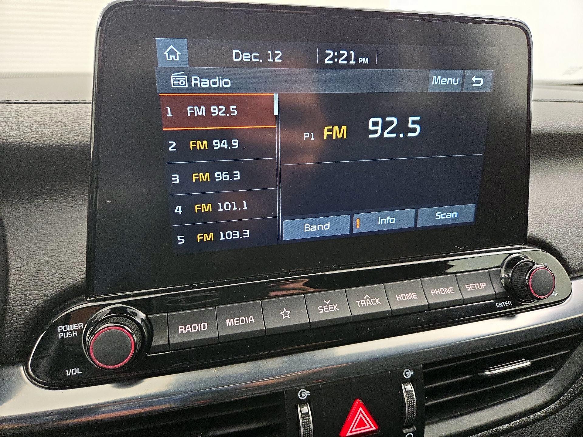 Thumbnail: 2021 Kia Forte - 14