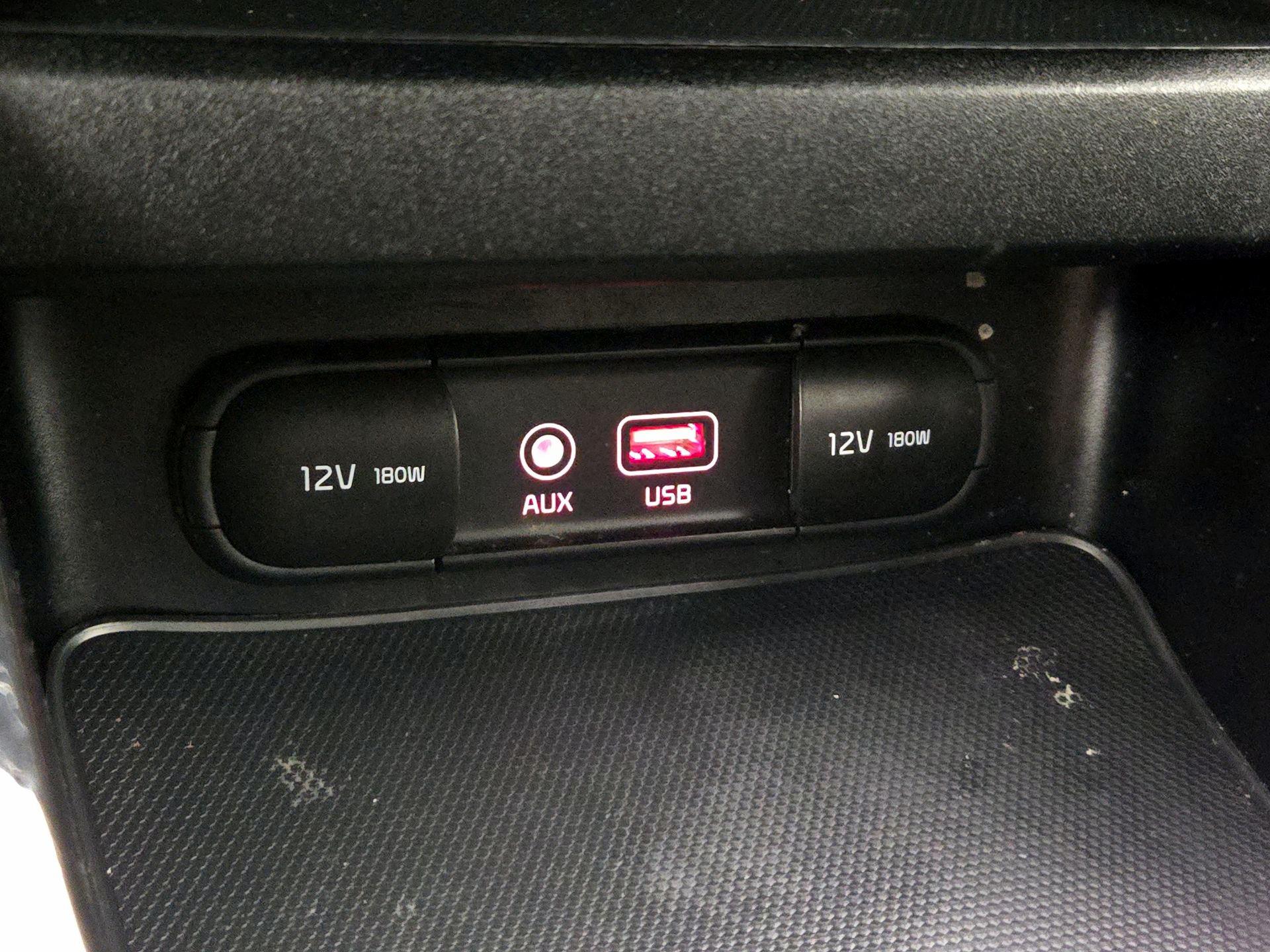 Thumbnail: 2021 Kia Forte - 17