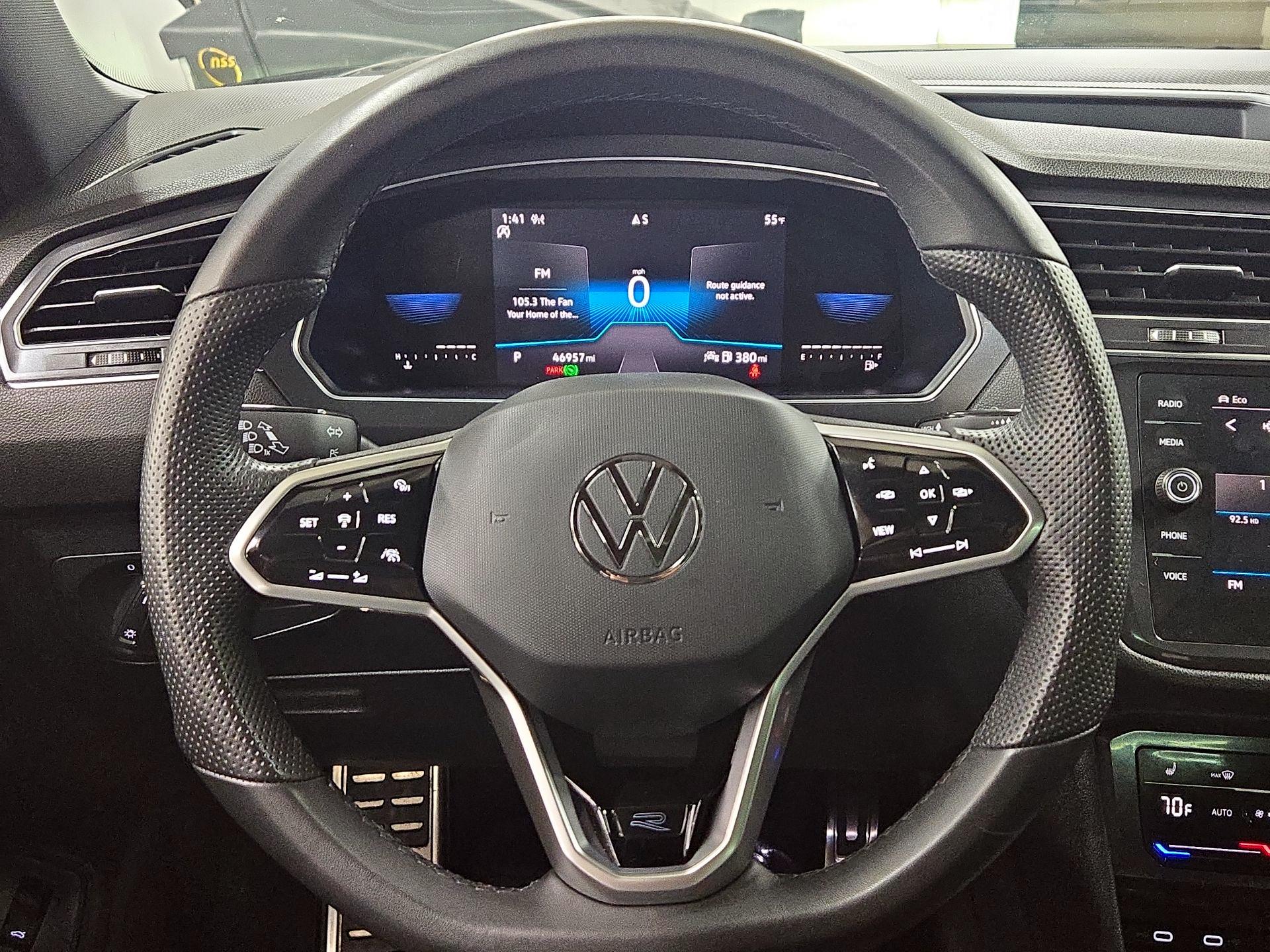 Thumbnail: 2022 Volkswagen Tiguan - 10