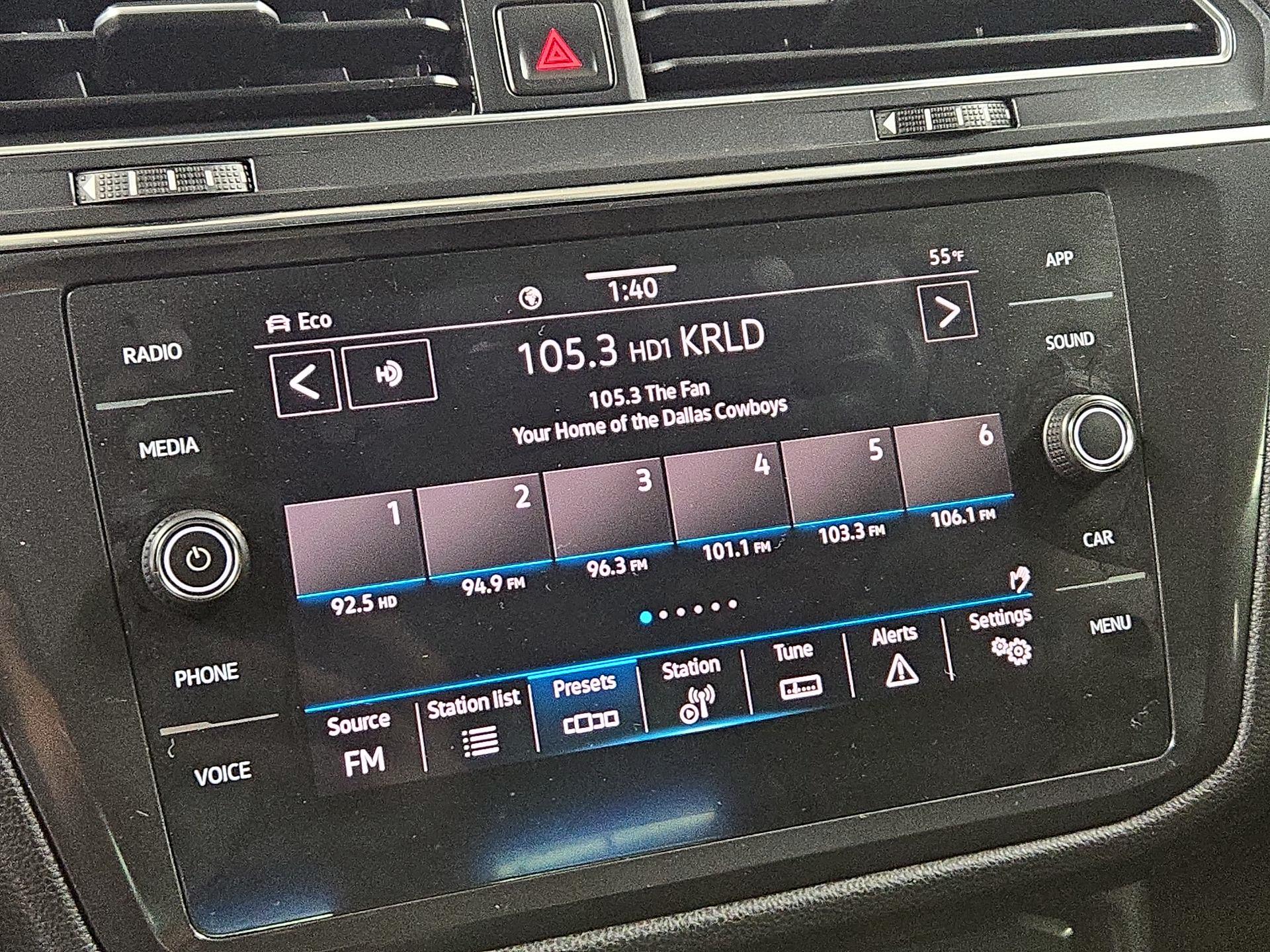 Thumbnail: 2022 Volkswagen Tiguan - 15