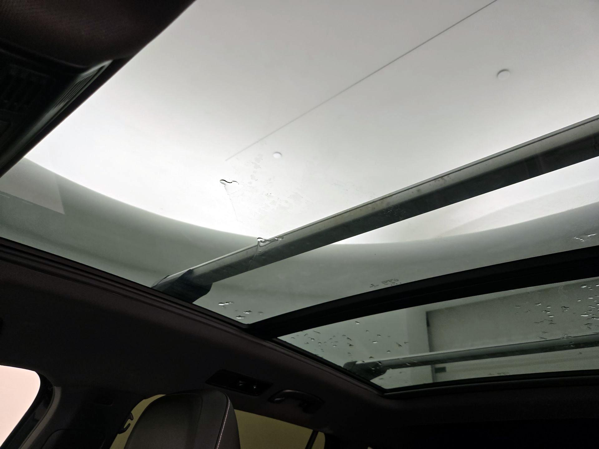 Thumbnail: 2022 Volkswagen Tiguan - 19