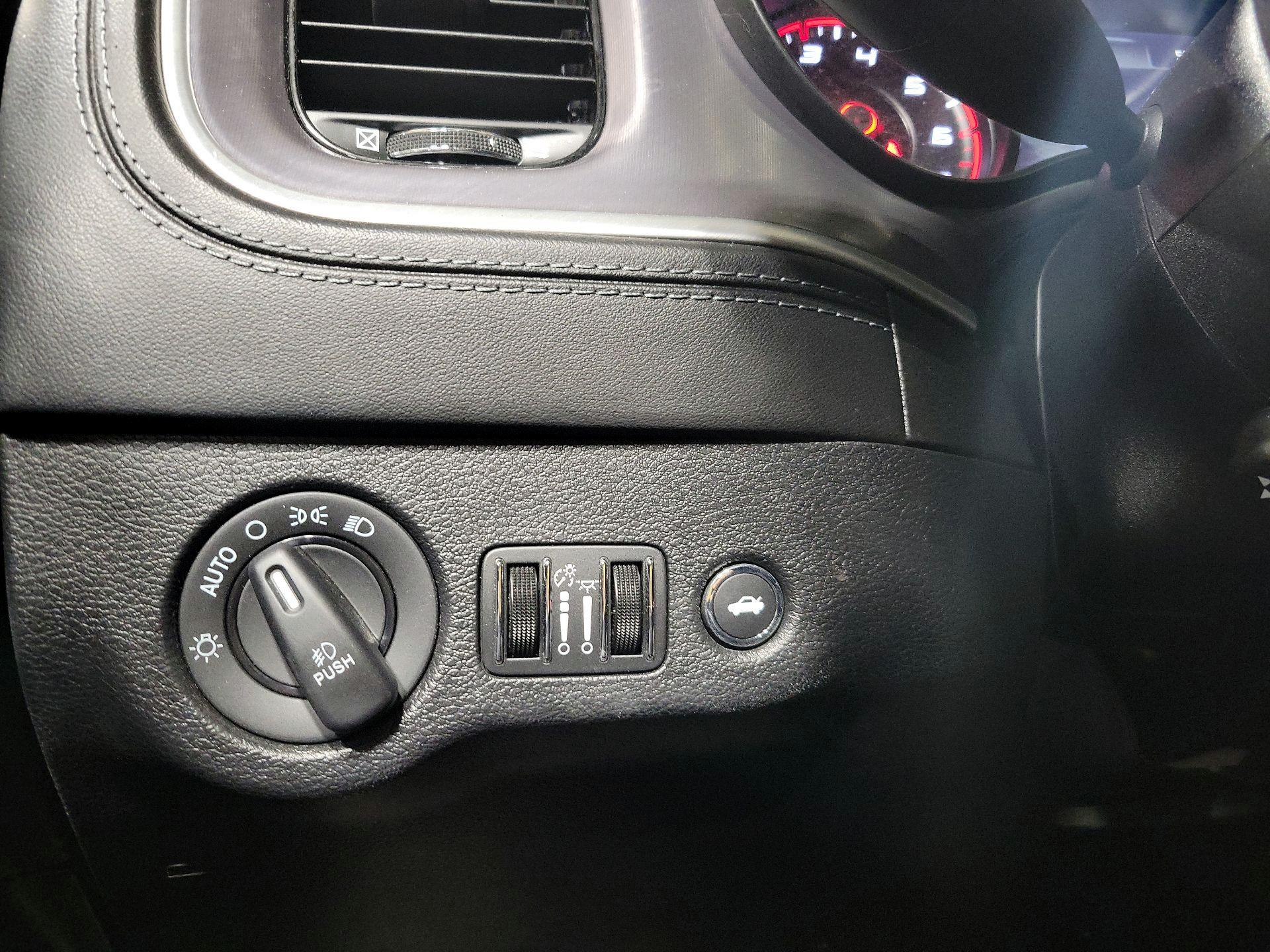 Thumbnail: 2021 Dodge Charger - 13