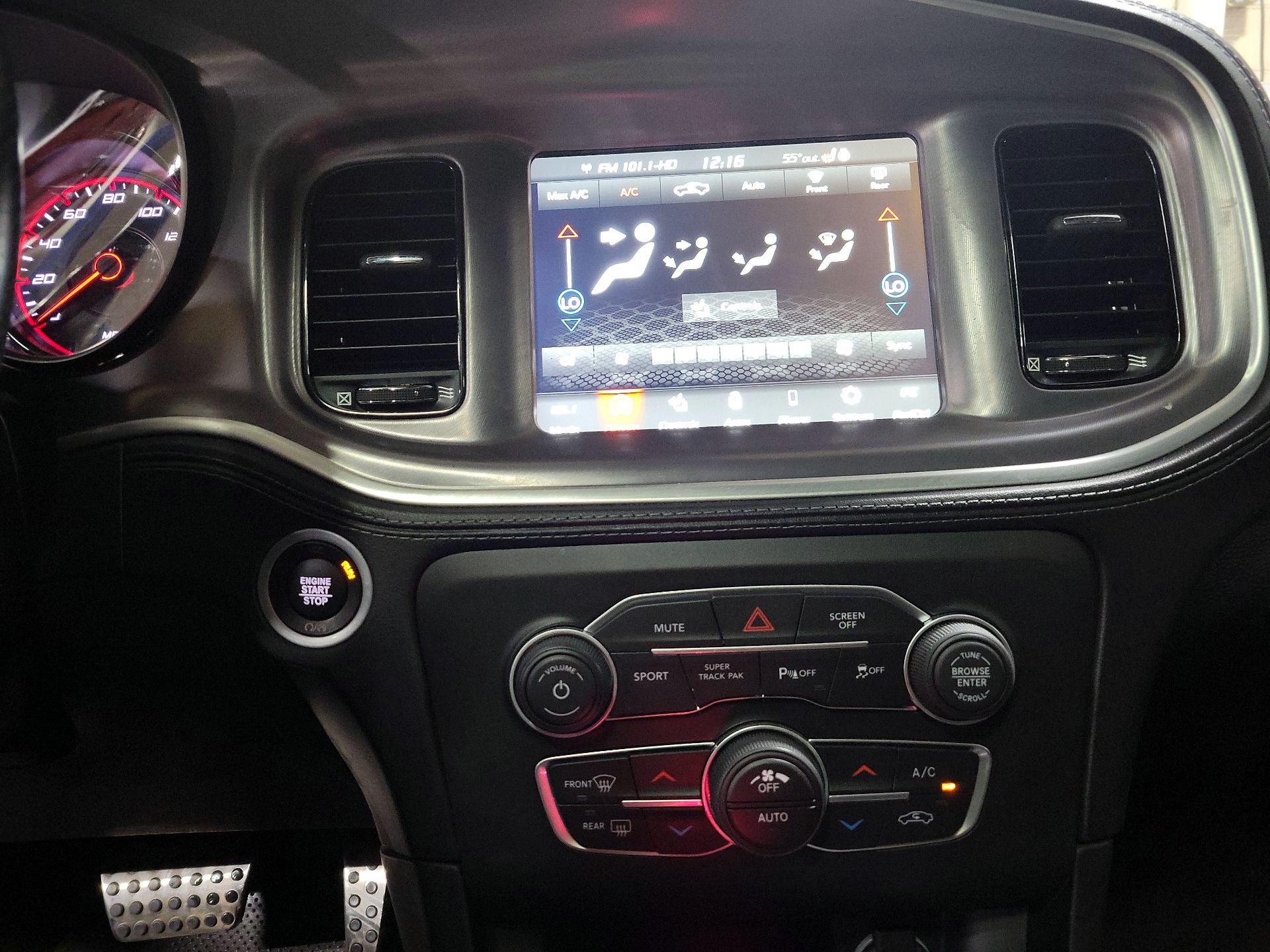 Thumbnail: 2021 Dodge Charger - 16