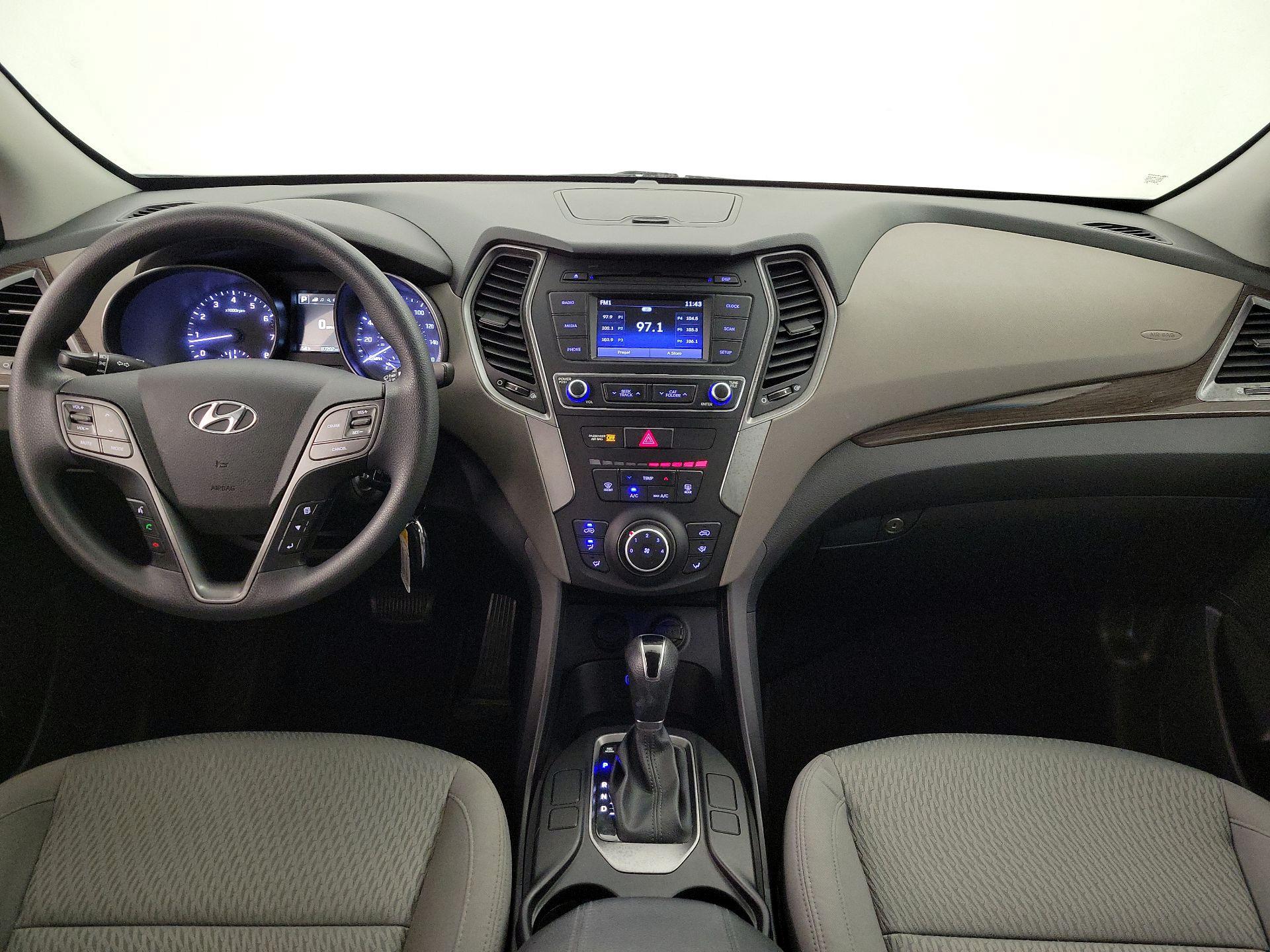 Thumbnail: 2017 Hyundai Santa Fe - 9