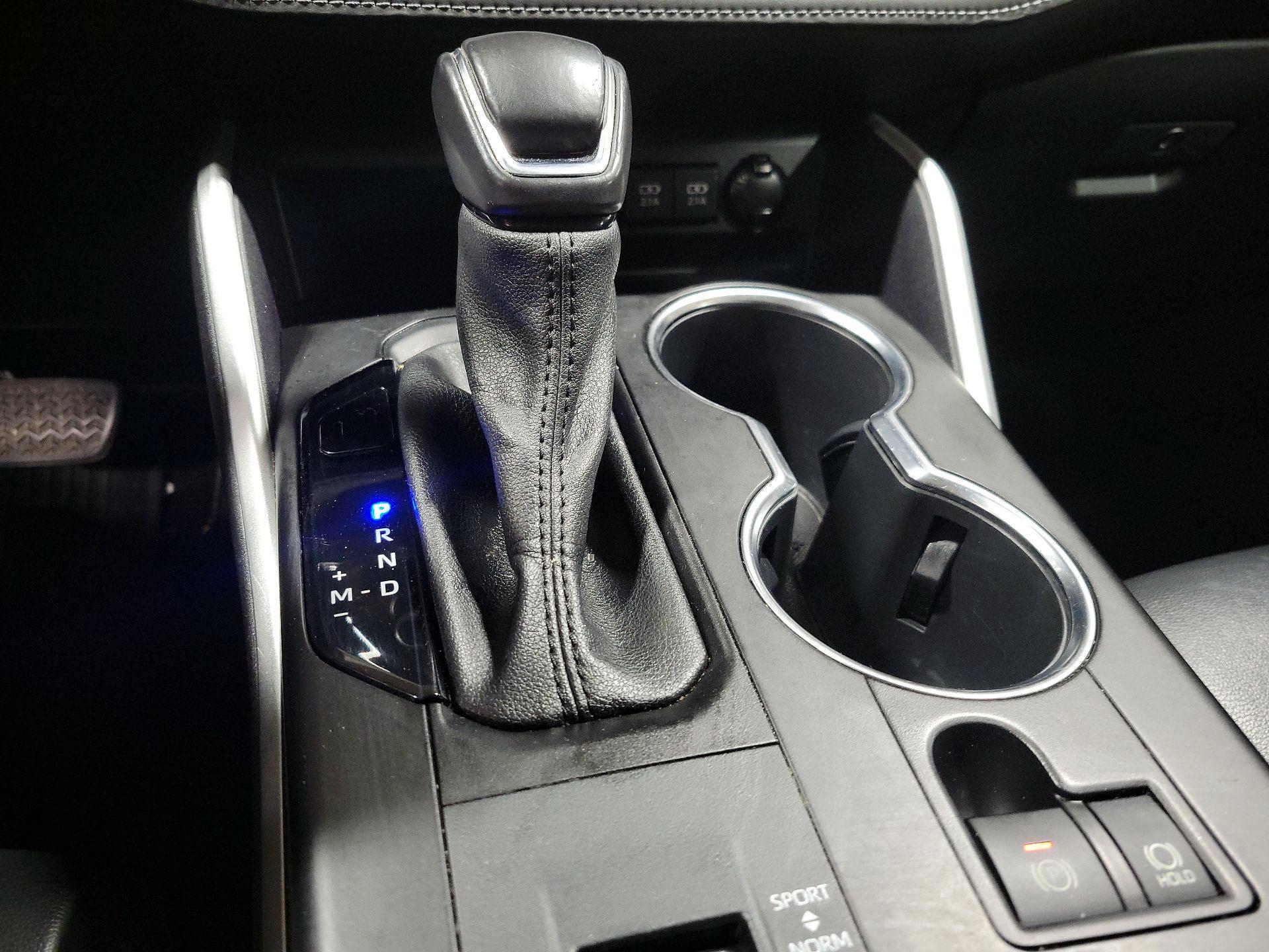 Thumbnail: 2021 Toyota Highlander - 17