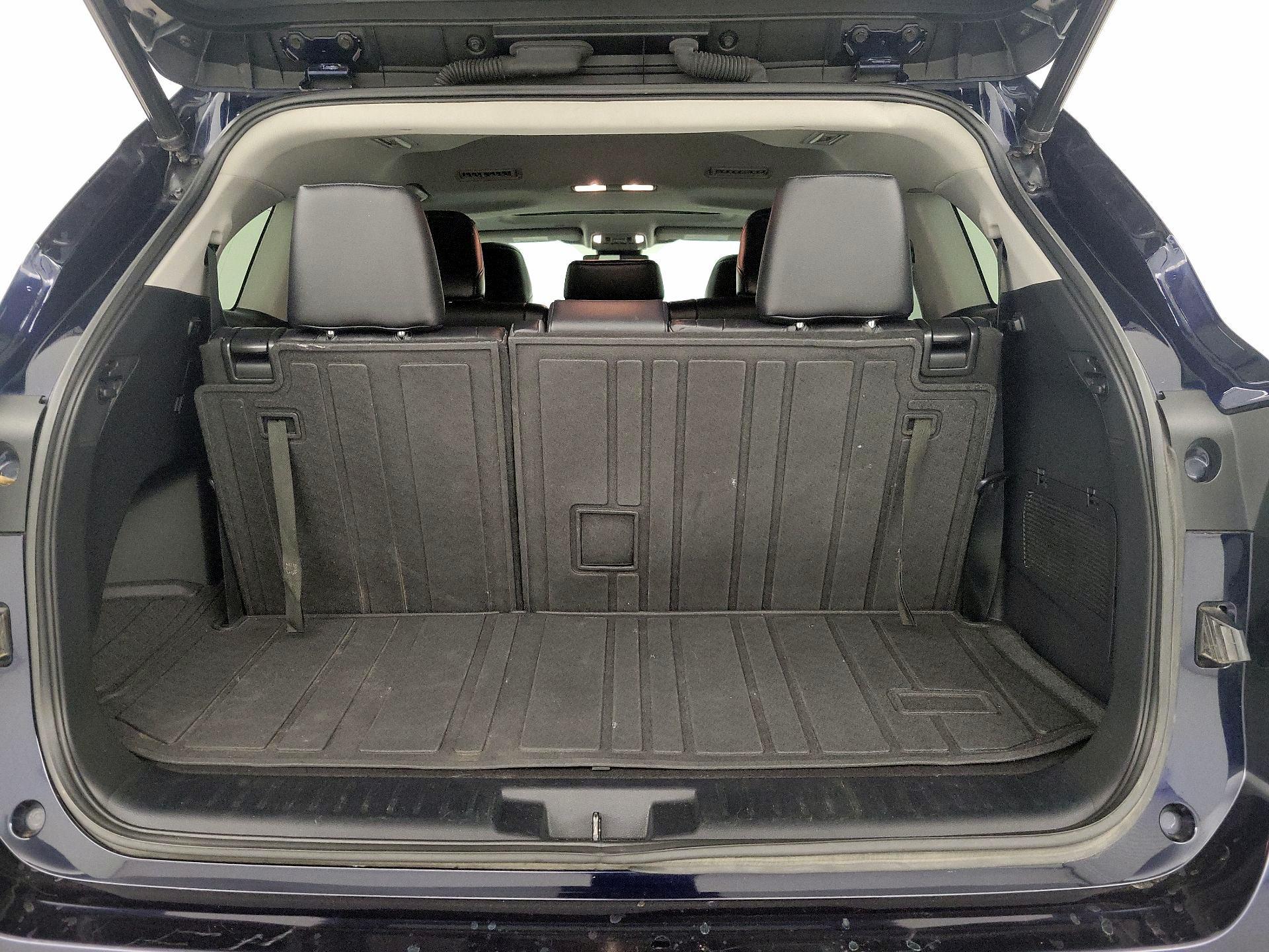 Thumbnail: 2021 Toyota Highlander - 20