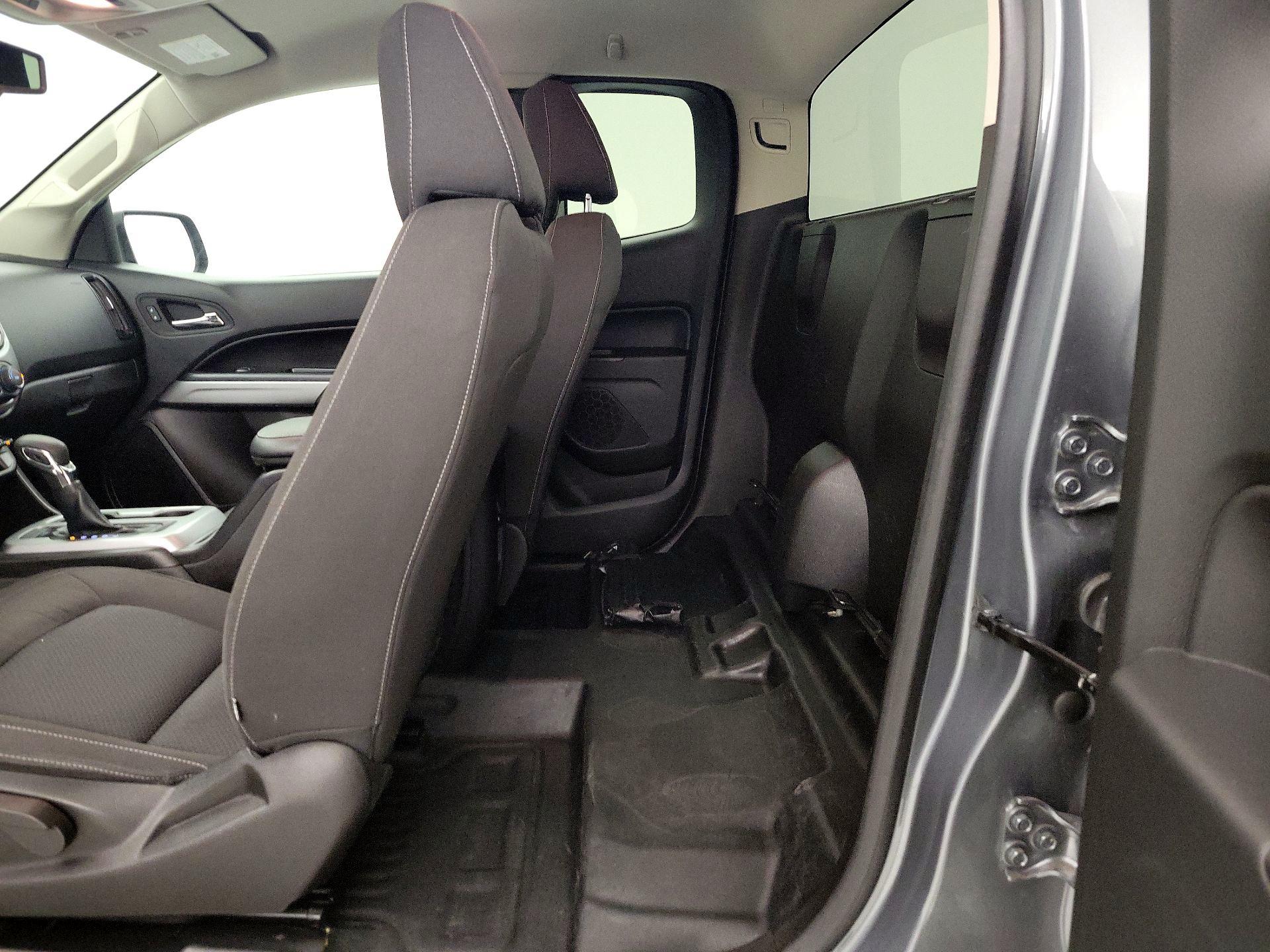 Thumbnail: 2022 Chevrolet Colorado - 18